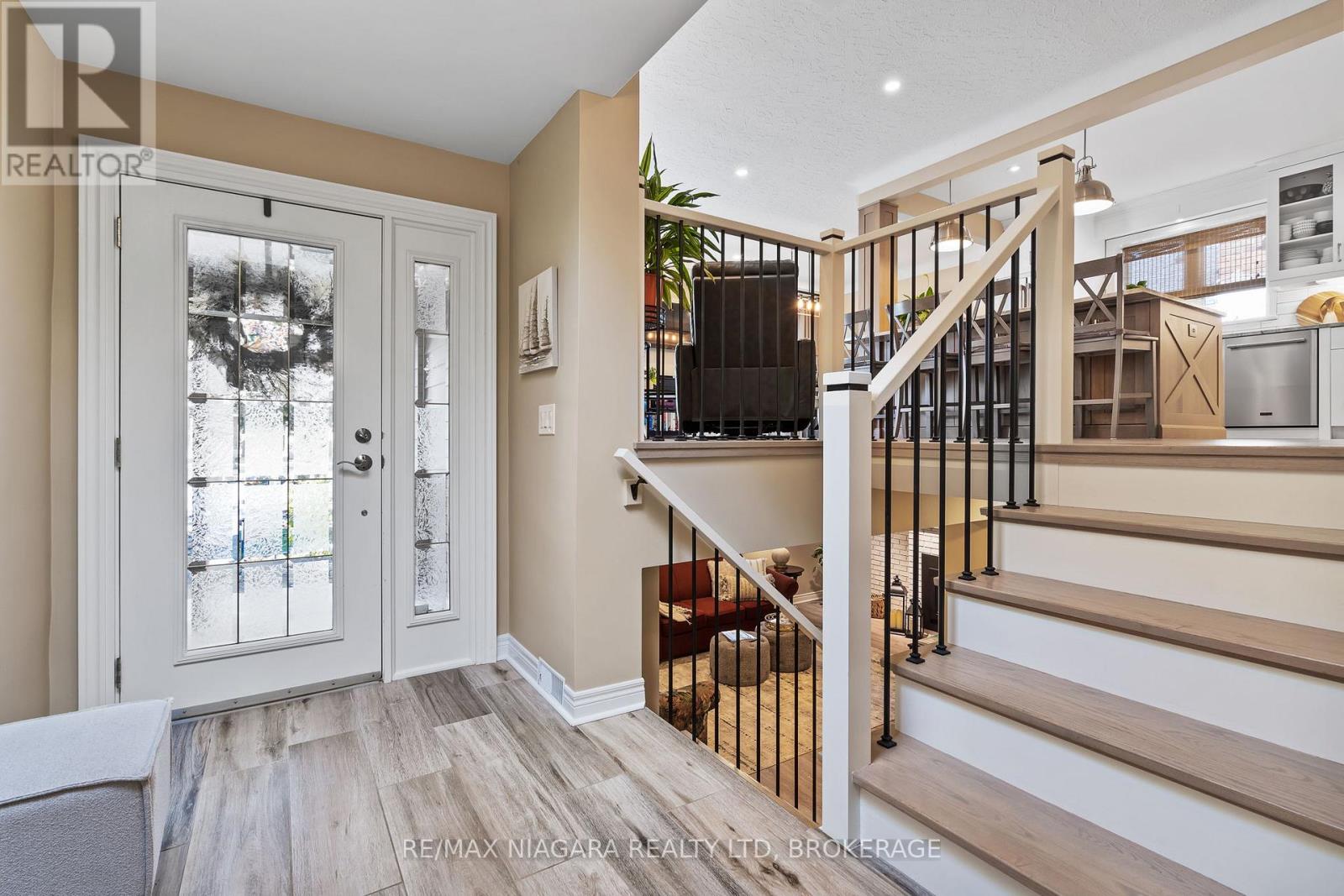 39 Rosemount Avenue, Port Colborne, Ontario  L3K 5P8 - Photo 5 - X12487904