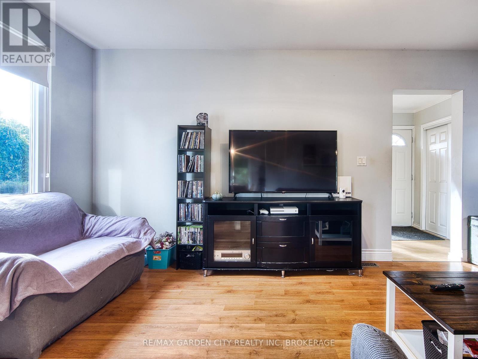 809 Steele Street, Port Colborne, Ontario  L3K 4Z5 - Photo 12 - X12488174