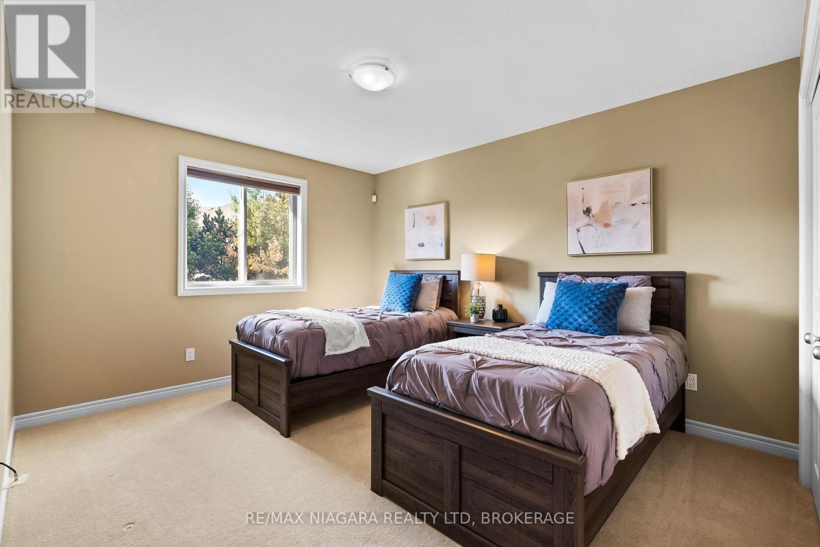 6877 Courtney Crescent, Niagara Falls, Ontario  L2H 0A3 - Photo 12 - X12488550