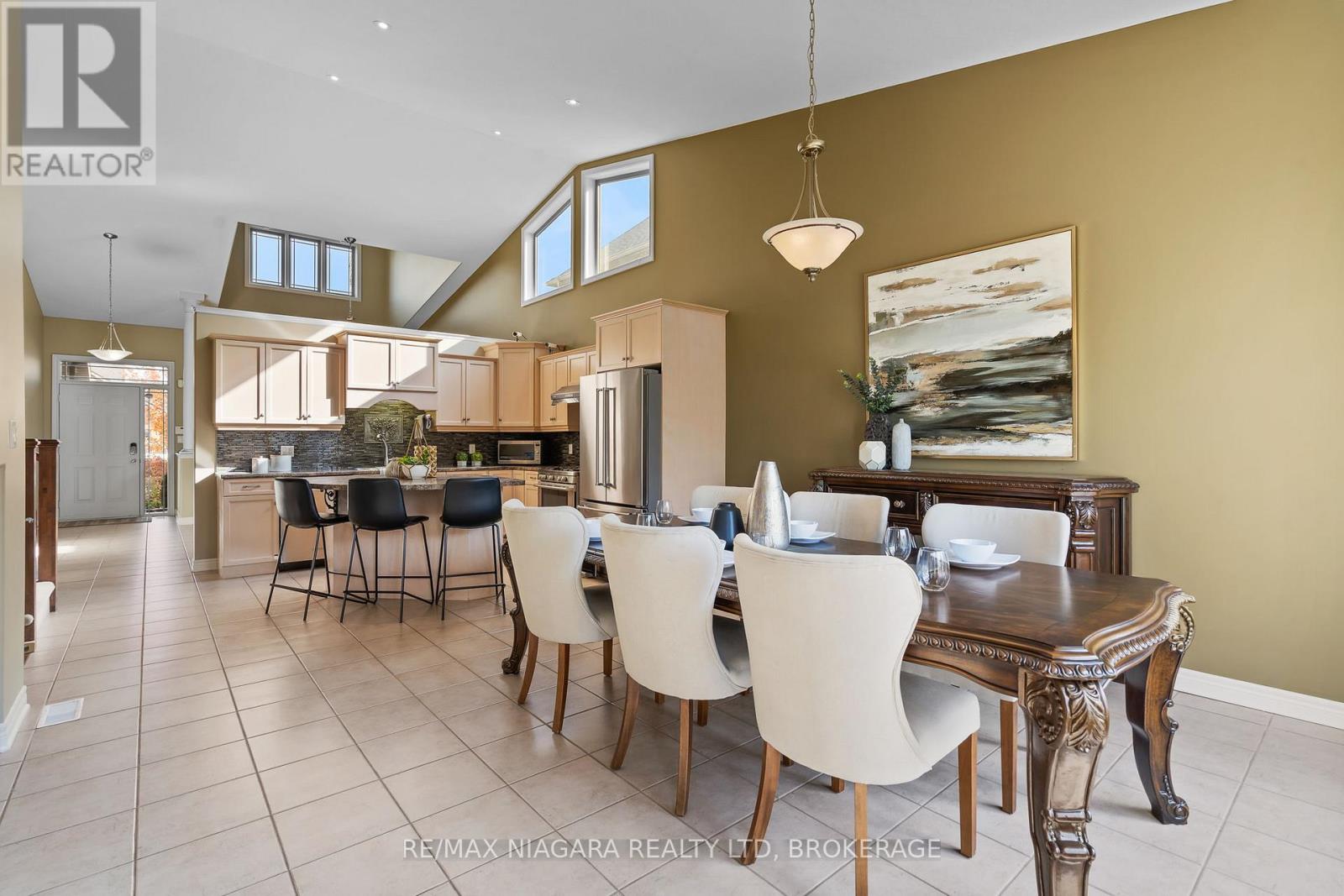 6877 Courtney Crescent, Niagara Falls, Ontario  L2H 0A3 - Photo 10 - X12488550