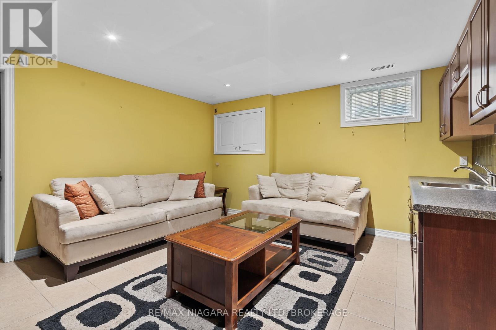 6877 Courtney Crescent, Niagara Falls, Ontario  L2H 0A3 - Photo 25 - X12488550