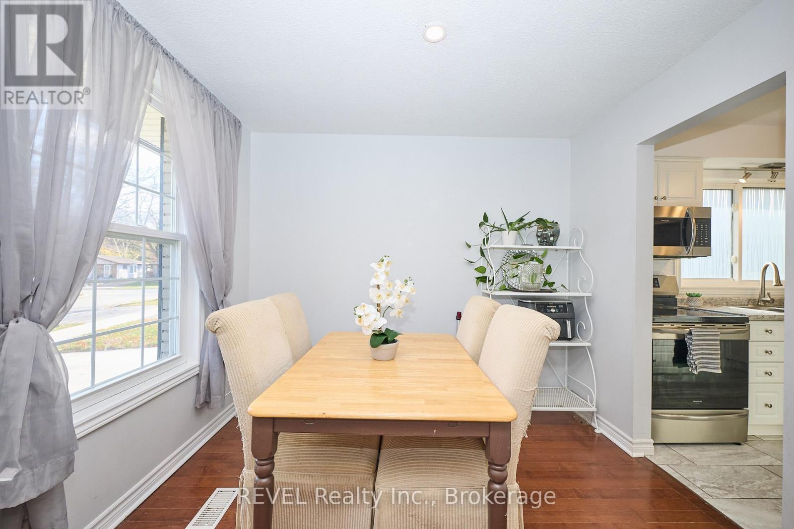 2989 Loyalist Avenue, Niagara Falls, Ontario  L2J 3K8 - Photo 11 - X12553986