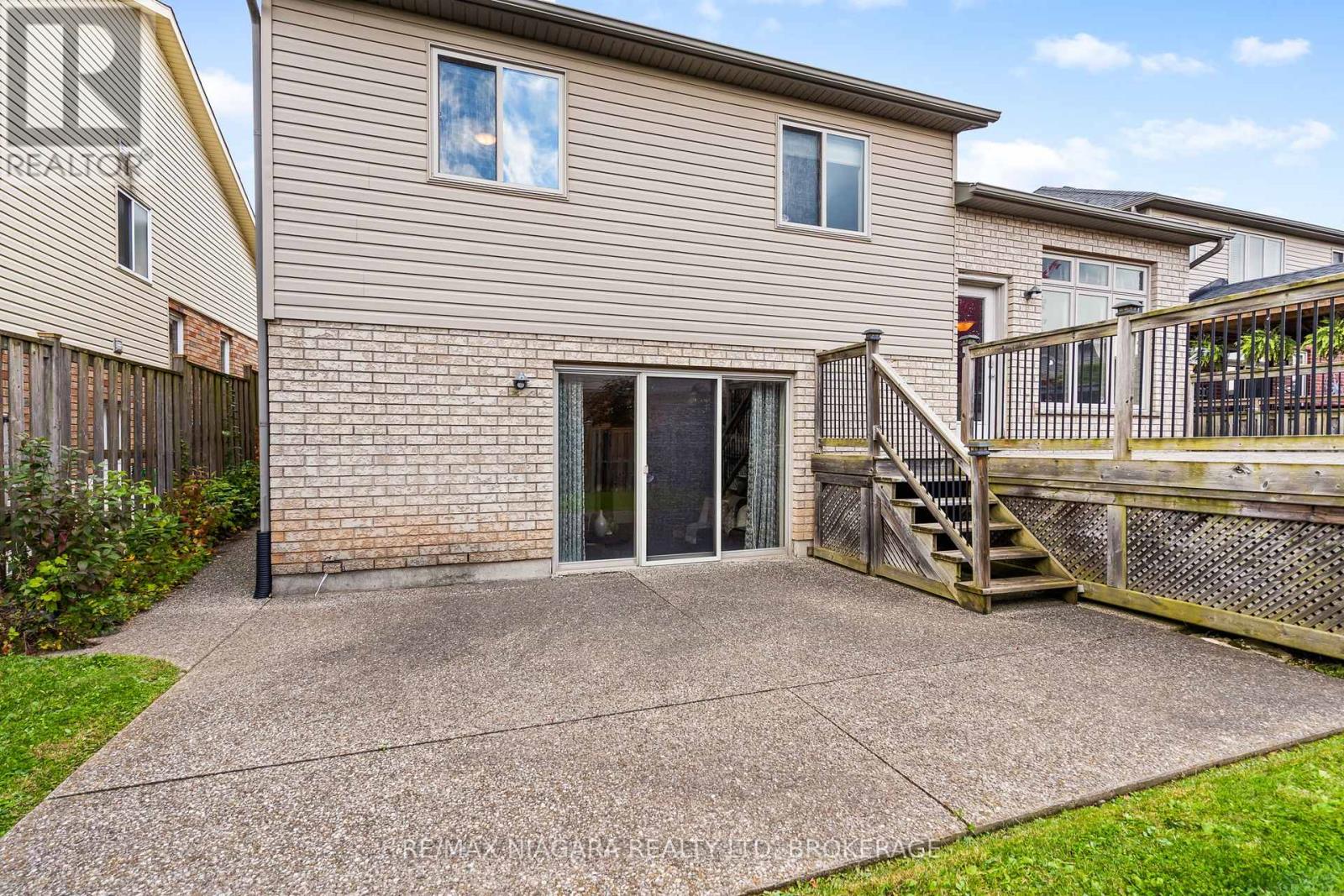 6877 Courtney Crescent, Niagara Falls, Ontario  L2H 0A3 - Photo 33 - X12488550