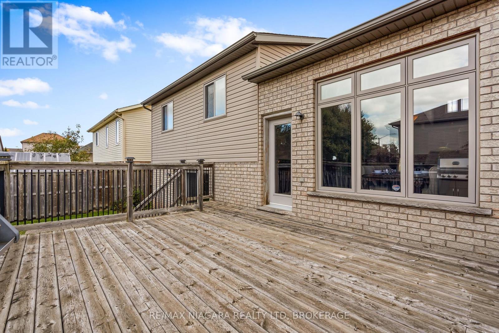 6877 Courtney Crescent, Niagara Falls, Ontario  L2H 0A3 - Photo 31 - X12488550