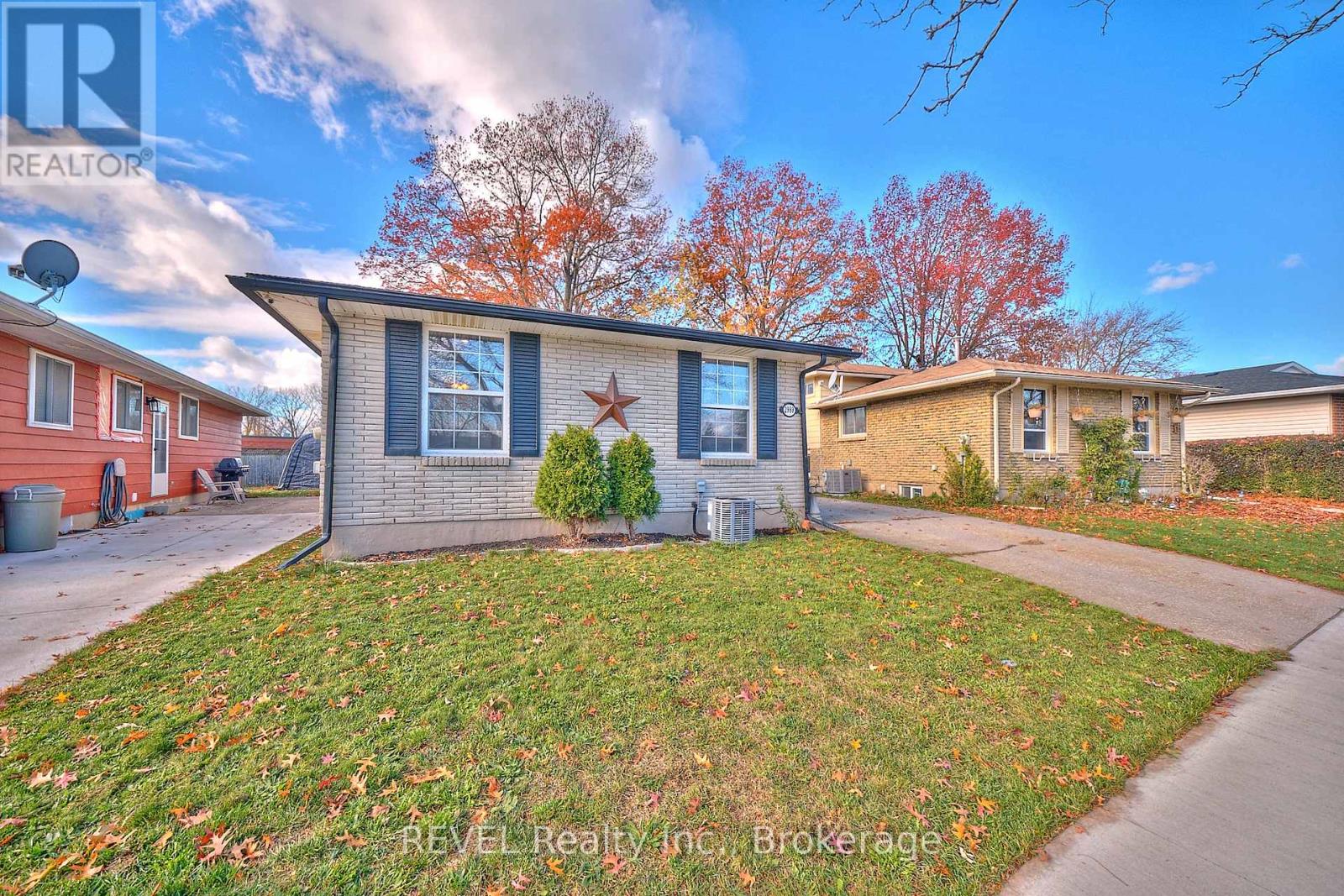 2989 Loyalist Avenue, Niagara Falls, Ontario  L2J 3K8 - Photo 3 - X12553986