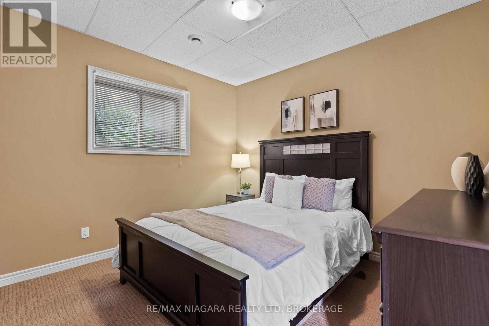 6877 Courtney Crescent, Niagara Falls, Ontario  L2H 0A3 - Photo 22 - X12488550