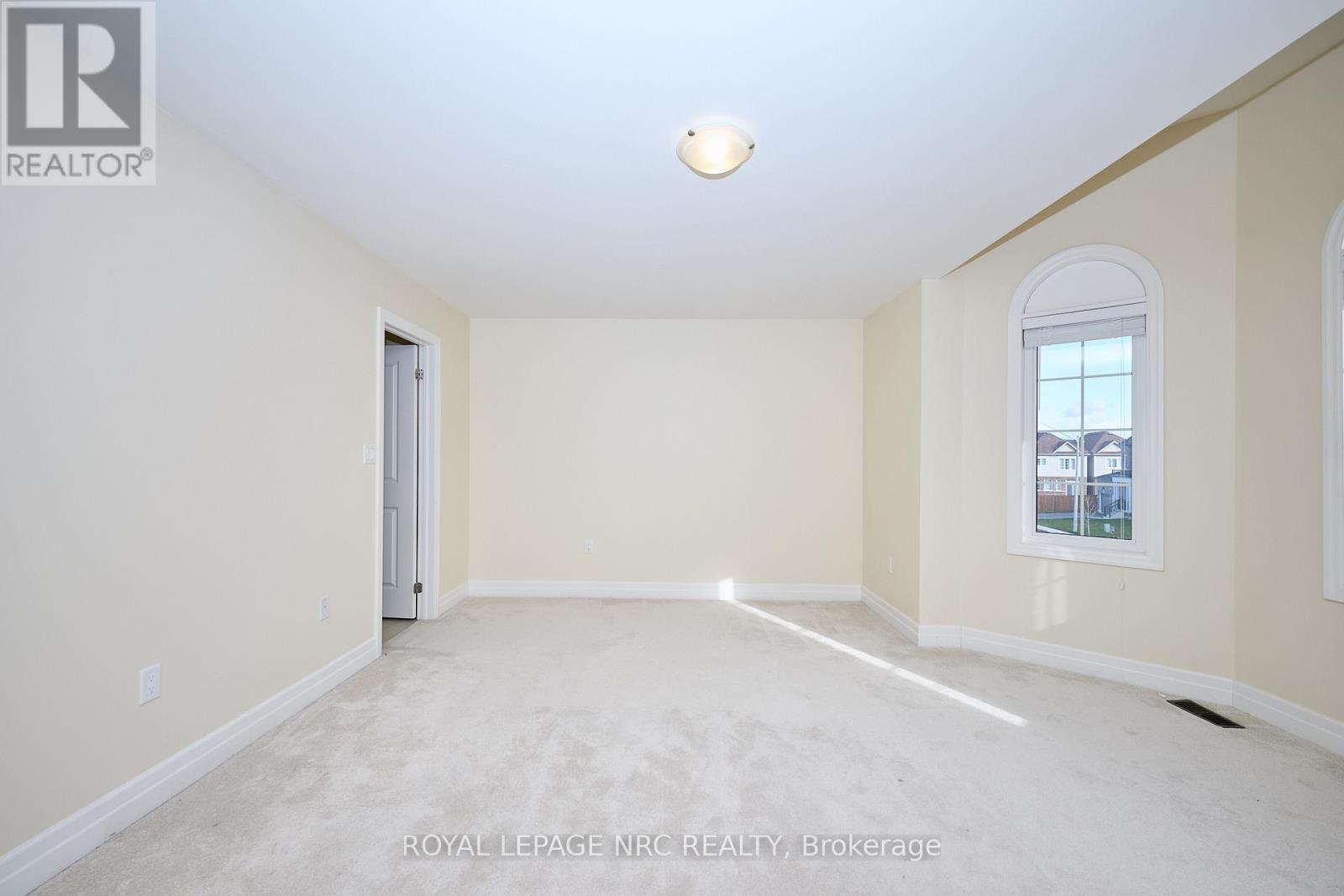 9367 Emerald Avenue, Niagara Falls, Ontario  L2G 0X5 - Photo 18 - X12554180