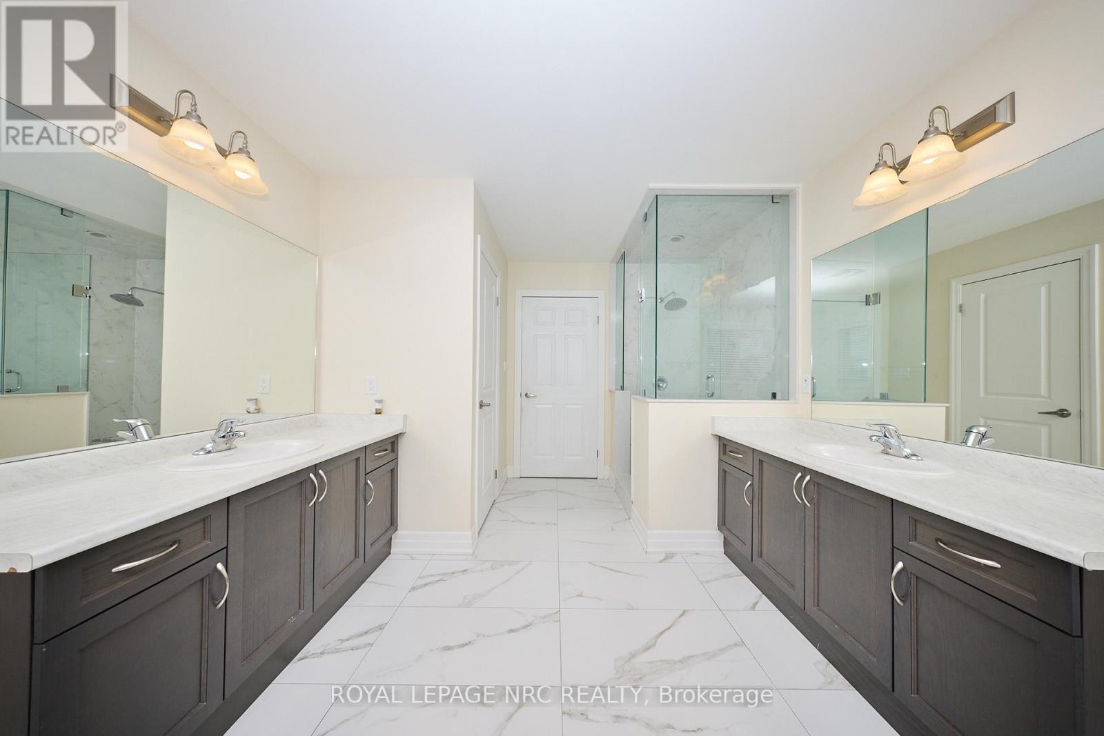 9367 Emerald Avenue, Niagara Falls, Ontario  L2G 0X5 - Photo 28 - X12554180