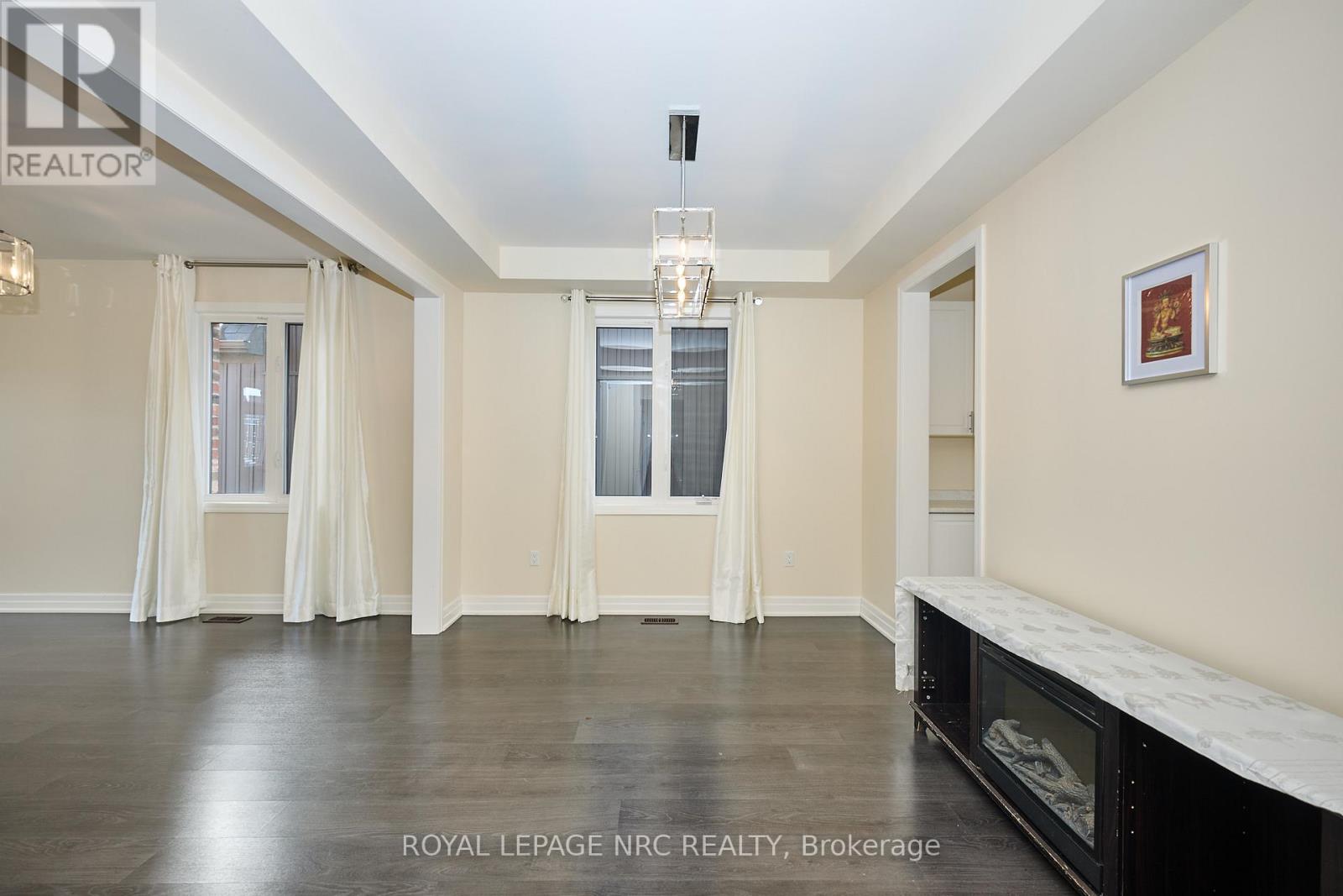 9367 Emerald Avenue, Niagara Falls, Ontario  L2G 0X5 - Photo 7 - X12554180