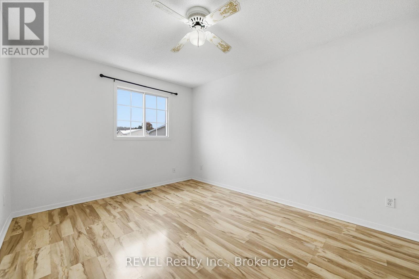 21 - 8136 Coventry Road, Niagara Falls, Ontario  L2H 2X6 - Photo 20 - X12554454