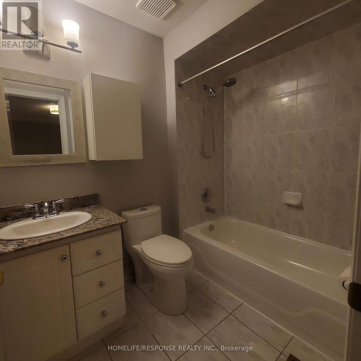 Main And 2nd Floor - 6 Solway Avenue, Vaughan, Ontario  L6A 2W9 - Photo 10 - N12664242