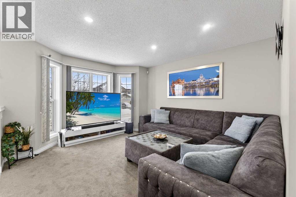 78 Tarington Close Ne, Calgary, Alberta  T3J 3Z1 - Photo 4 - A2277263