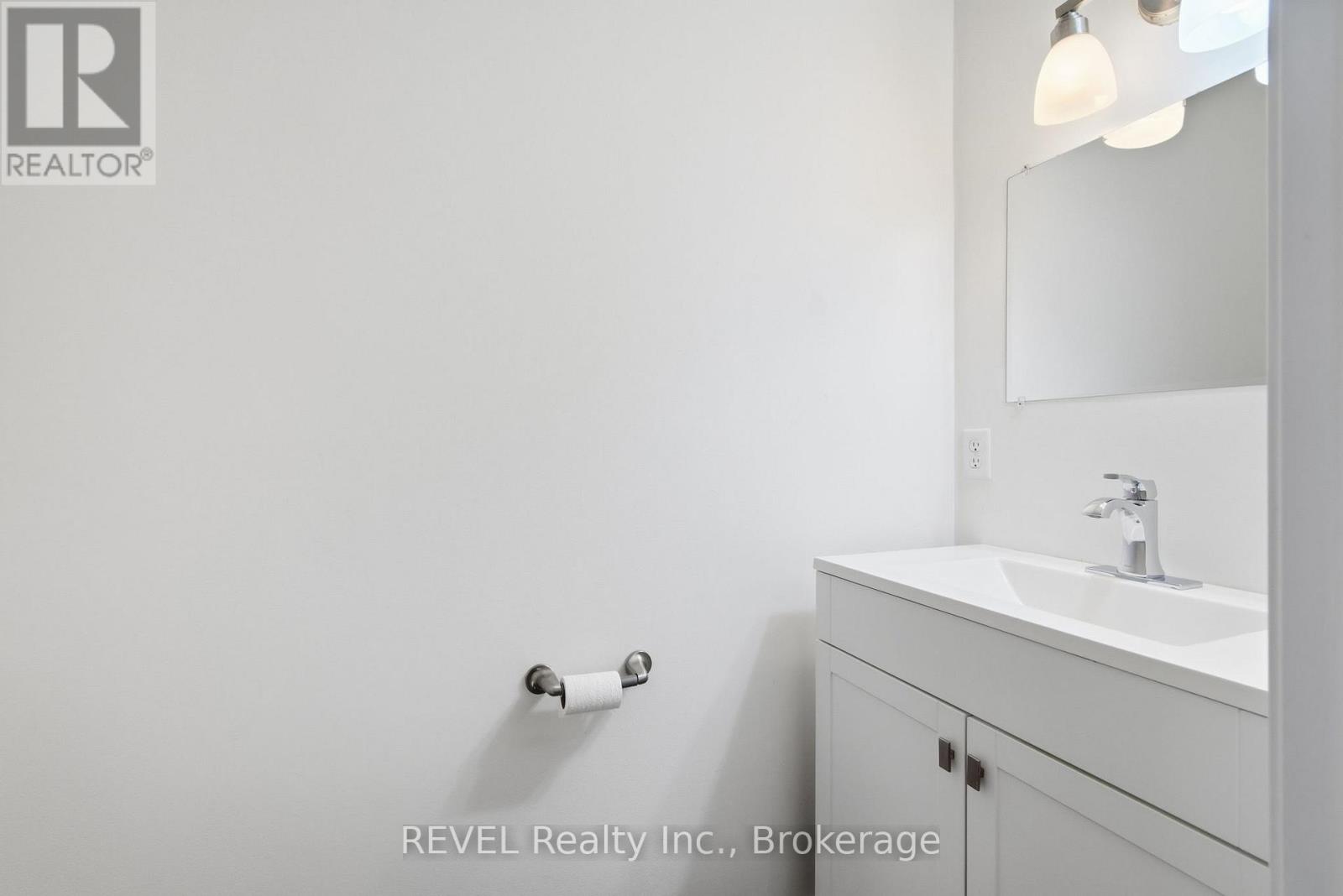 21 - 8136 Coventry Road, Niagara Falls, Ontario  L2H 2X6 - Photo 5 - X12554454