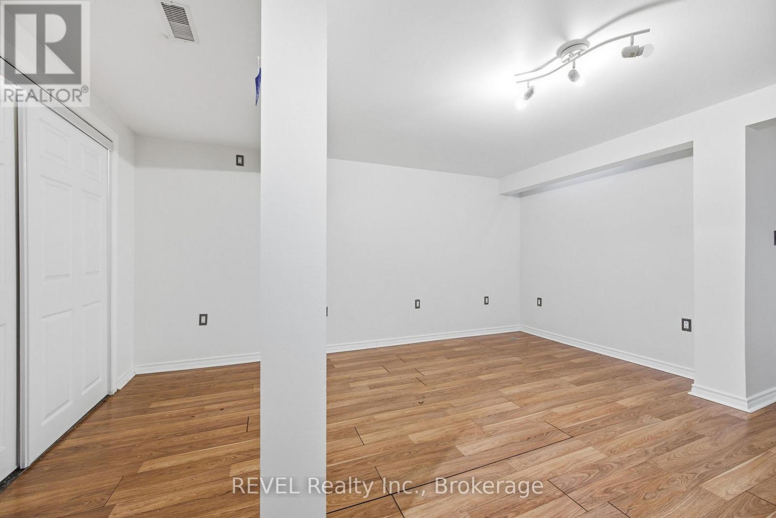 21 - 8136 Coventry Road, Niagara Falls, Ontario  L2H 2X6 - Photo 15 - X12554454