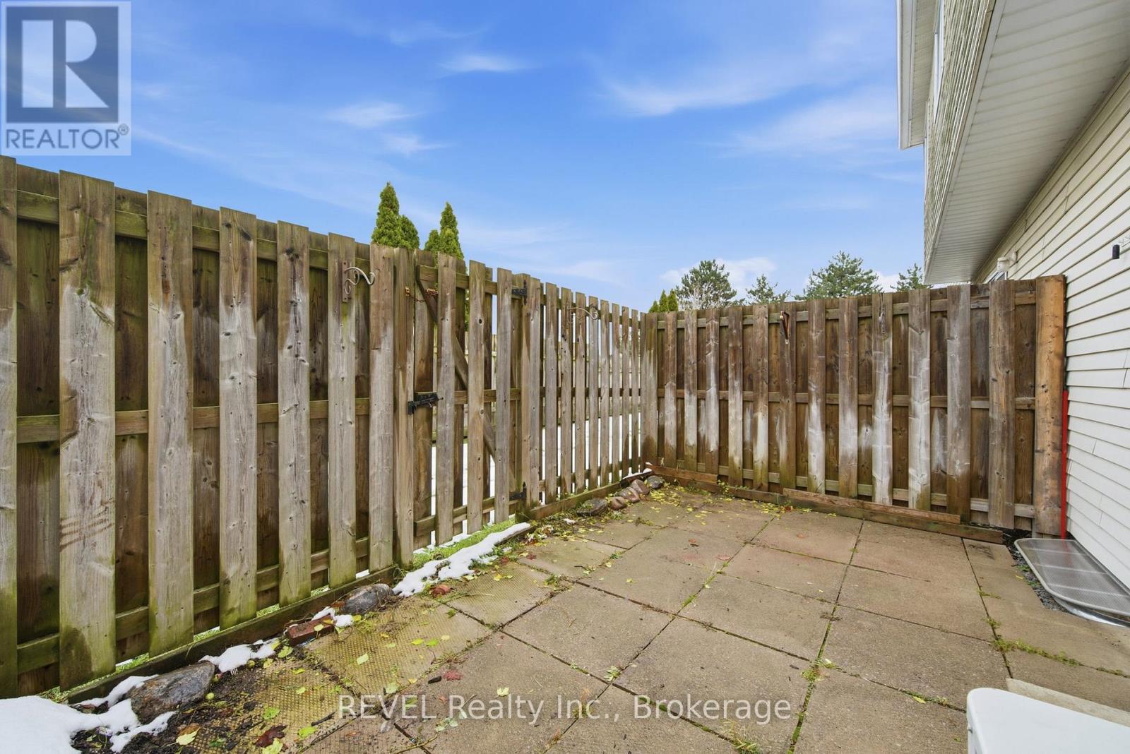 21 - 8136 Coventry Road, Niagara Falls, Ontario  L2H 2X6 - Photo 26 - X12554454