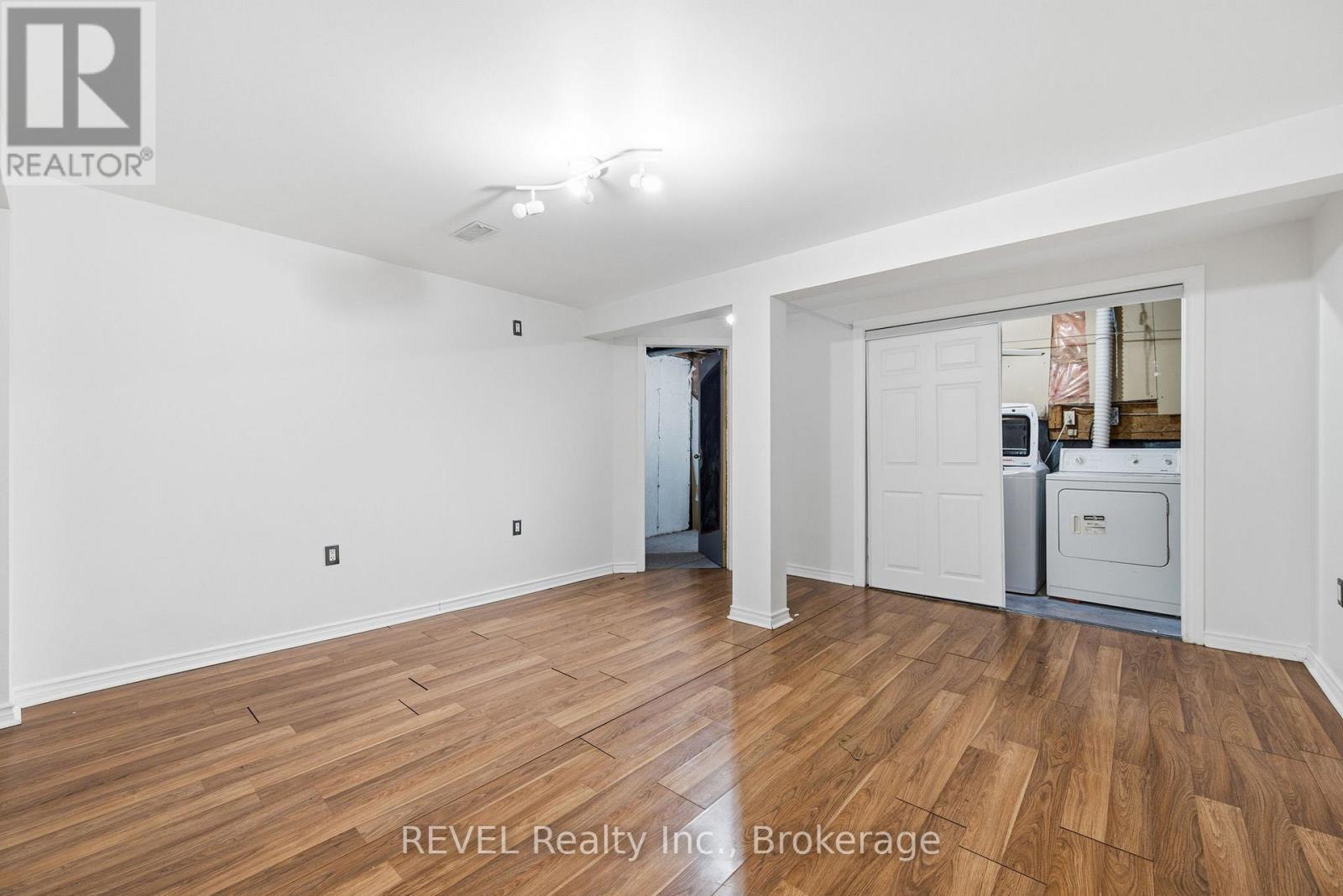 21 - 8136 Coventry Road, Niagara Falls, Ontario  L2H 2X6 - Photo 16 - X12554454