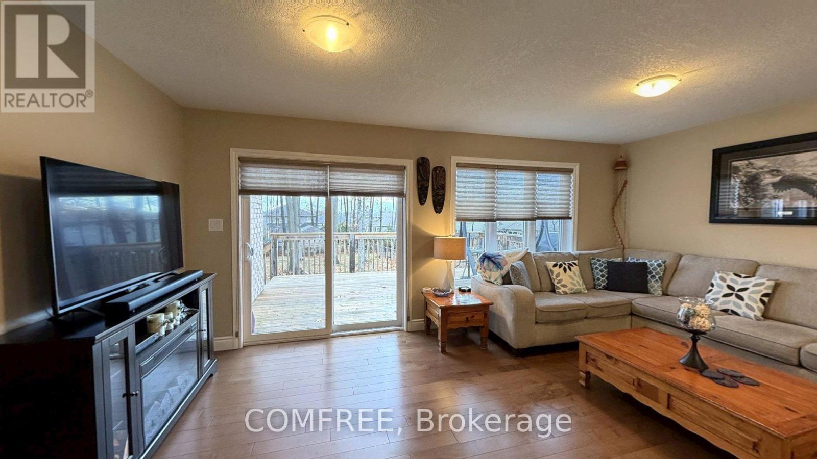 22 Hunter Avenue, Tay (Victoria Harbour), Ontario  L0K 2A0 - Photo 12 - S12554800