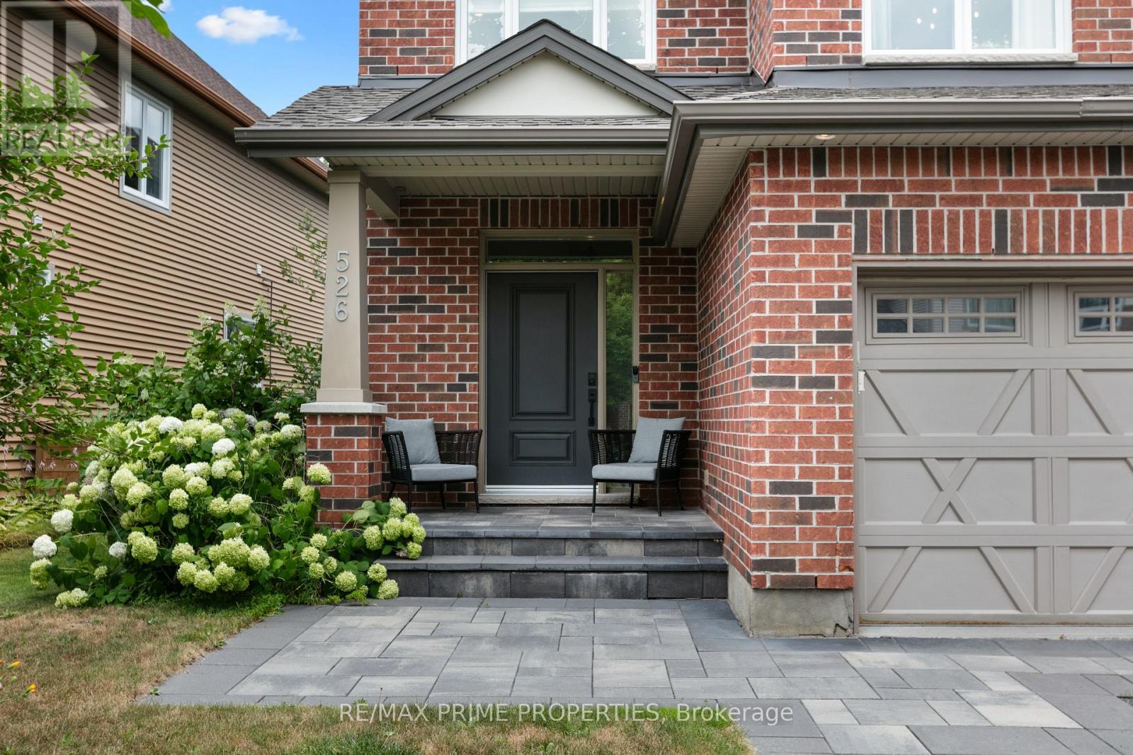 526 Golden Sedge Way, Ottawa, Ontario  K1T 0G3 - Photo 2 - X12487830
