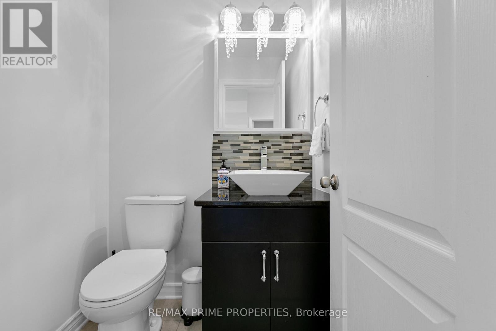 526 Golden Sedge Way, Ottawa, Ontario  K1T 0G3 - Photo 5 - X12487830