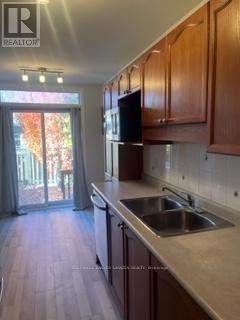 308 Freedom Private, Ottawa, Ontario  K1G 6W4 - Photo 6 - X12487994