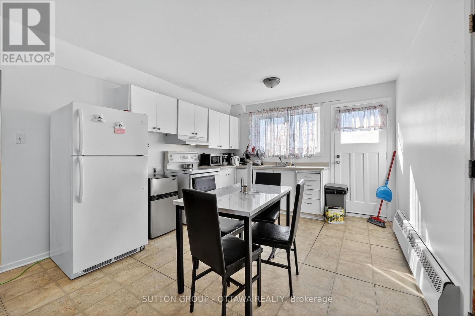 370 Belisle Street, Ottawa, Ontario  K1L 6V2 - Photo 34 - X12488422