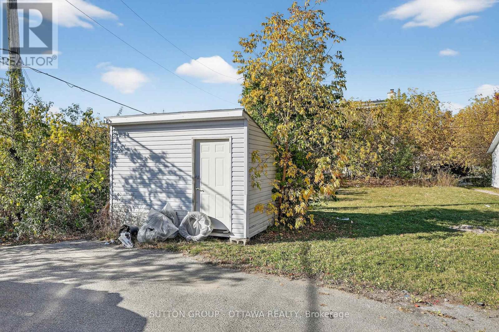 370 Belisle Street, Ottawa, Ontario  K1L 6V2 - Photo 6 - X12488422