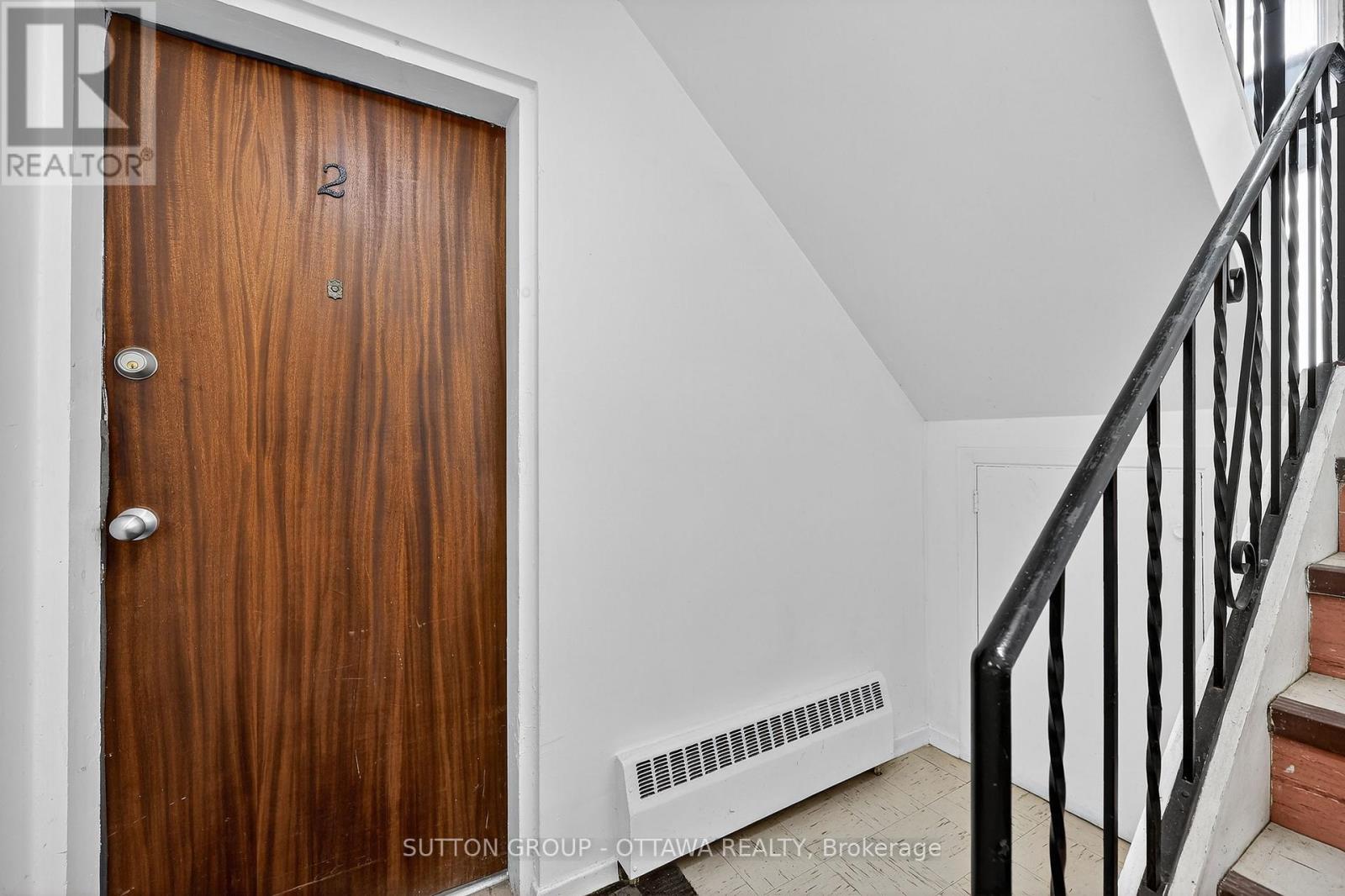 370 Belisle Street, Ottawa, Ontario  K1L 6V2 - Photo 8 - X12488422
