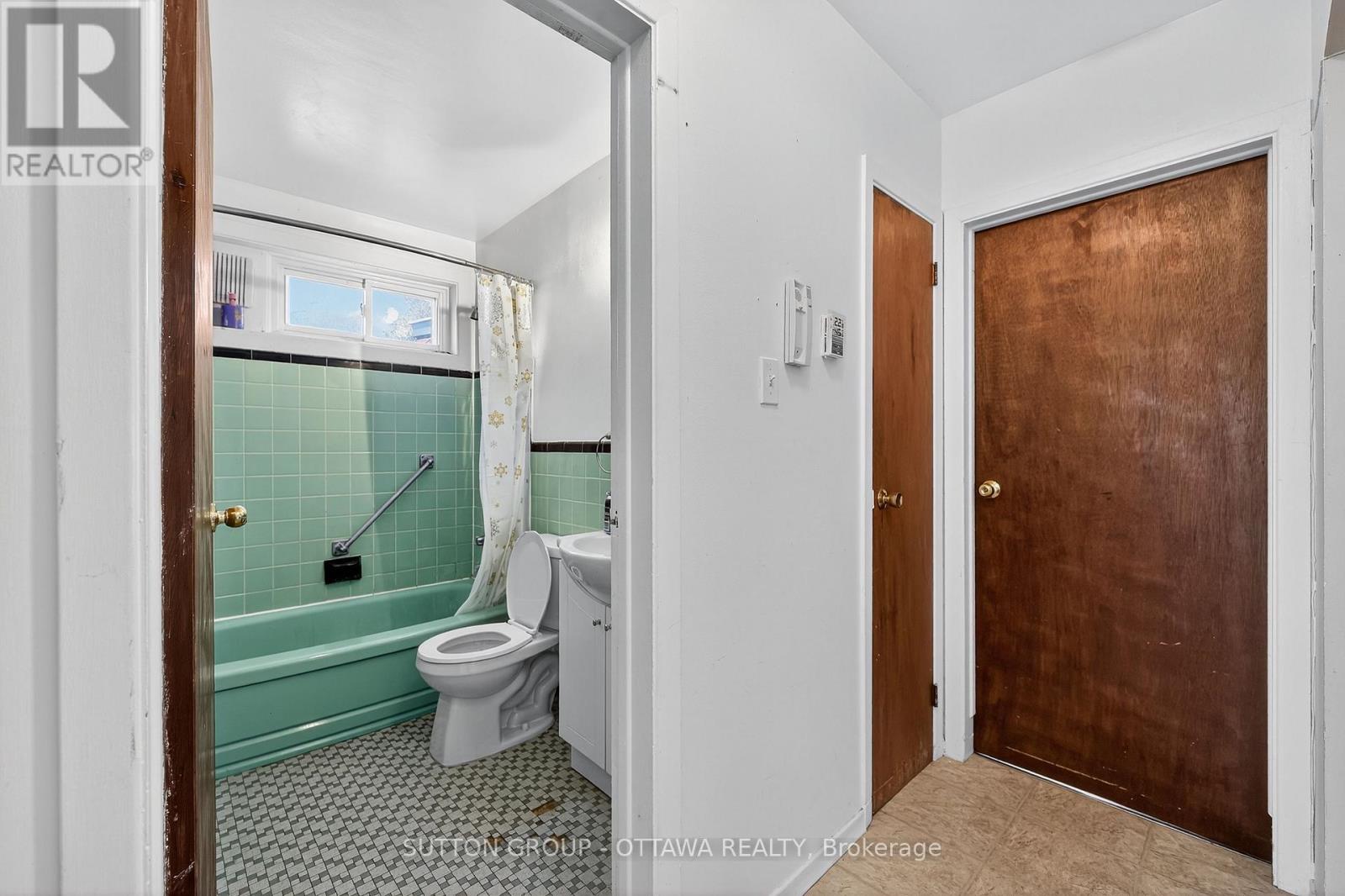 370 Belisle Street, Ottawa, Ontario  K1L 6V2 - Photo 21 - X12488422