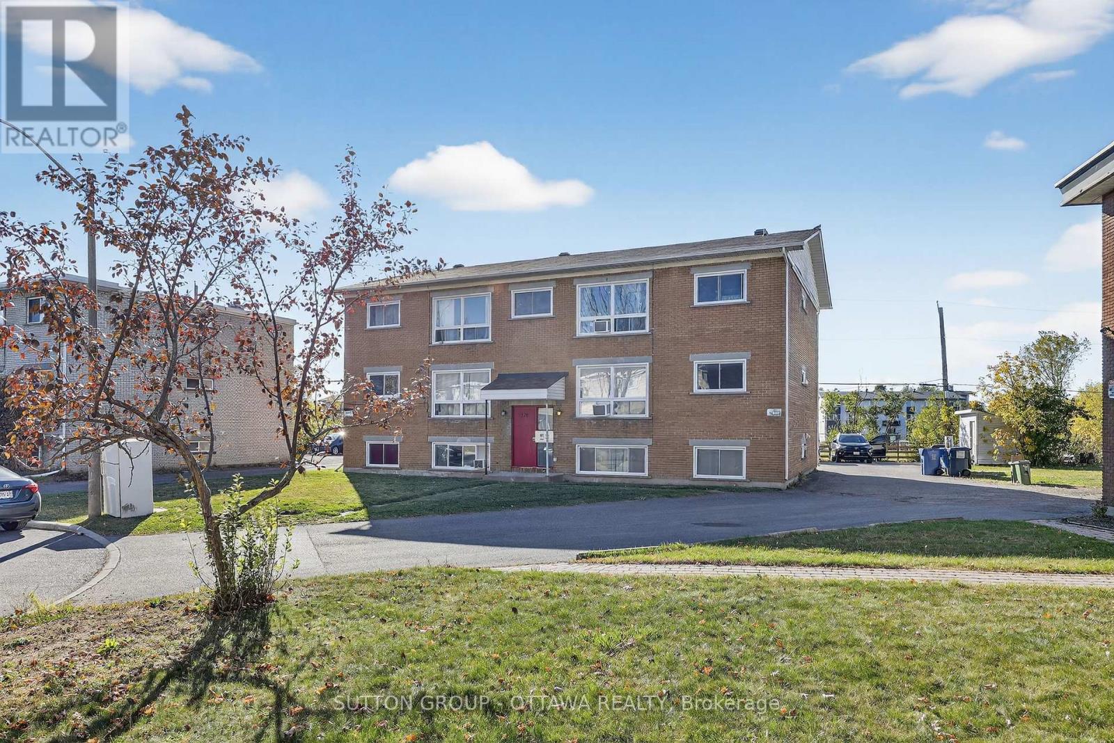 370 Belisle Street, Ottawa, Ontario  K1L 6V2 - Photo 3 - X12488422