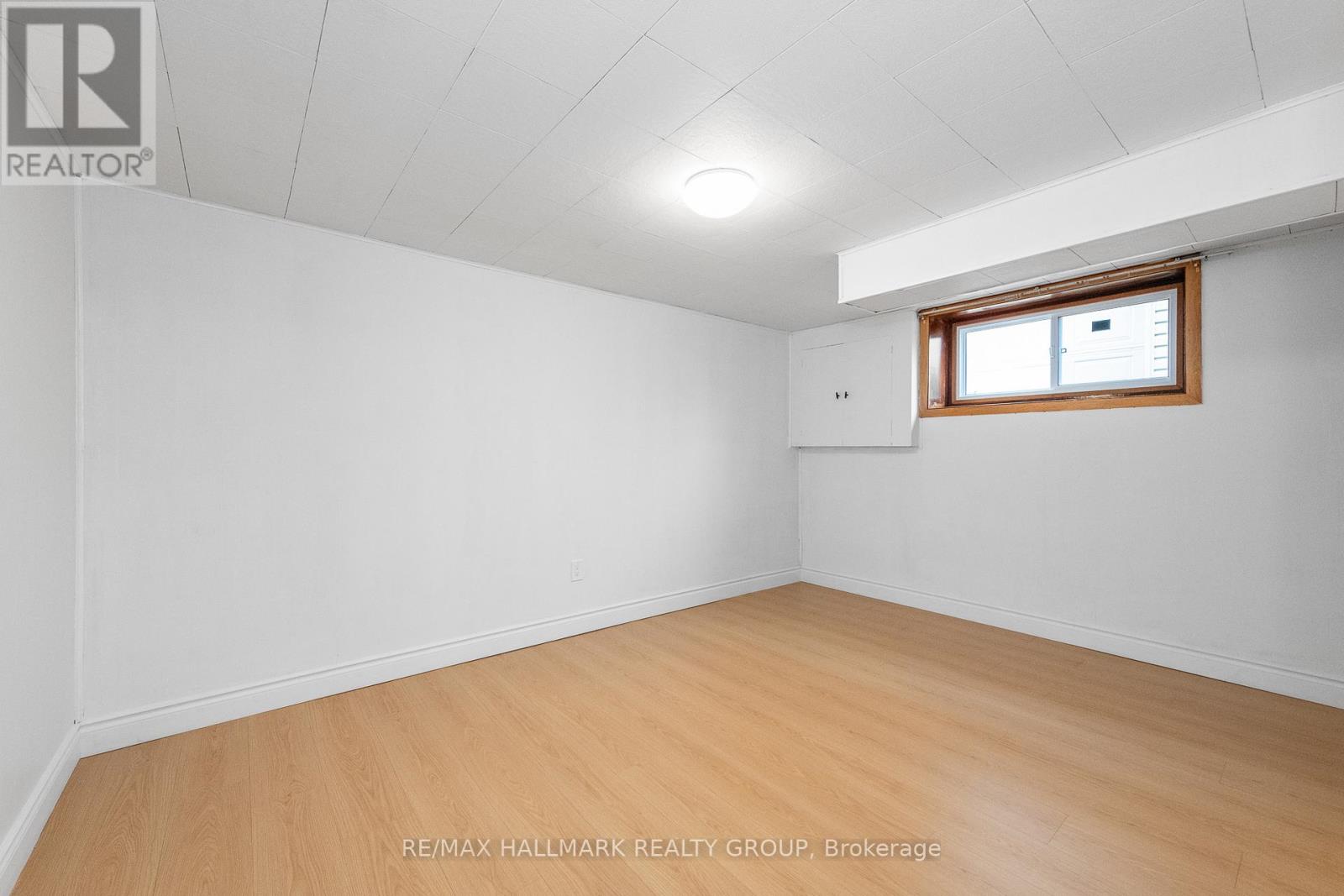 71 Viewmount Drive, Ottawa, Ontario  K2G 3B9 - Photo 38 - X12553956