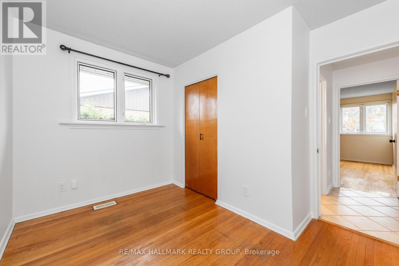 71 Viewmount Drive, Ottawa, Ontario  K2G 3B9 - Photo 28 - X12553956