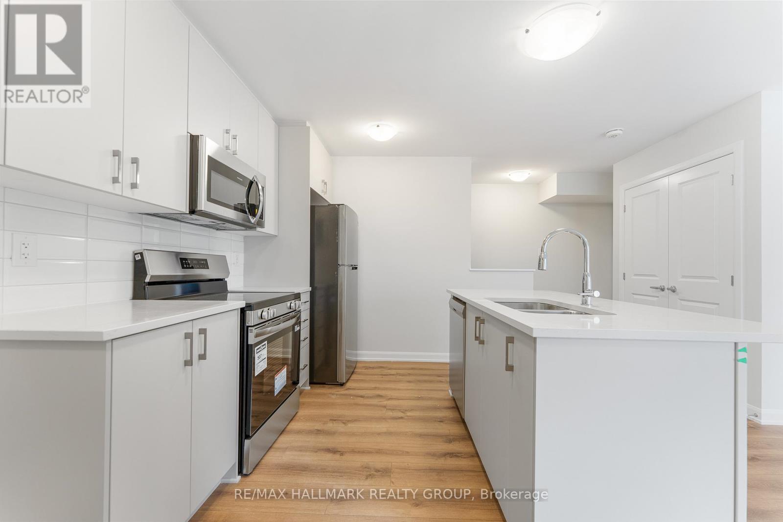 1023 Creekway Private, Ottawa, Ontario  K2T 0R8 - Photo 14 - X12554286