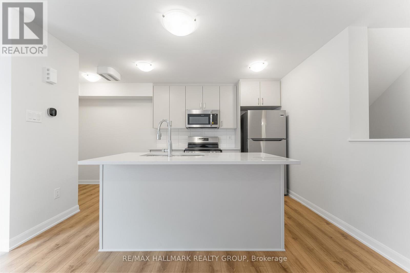 1023 Creekway Private, Ottawa, Ontario  K2T 0R8 - Photo 11 - X12554286