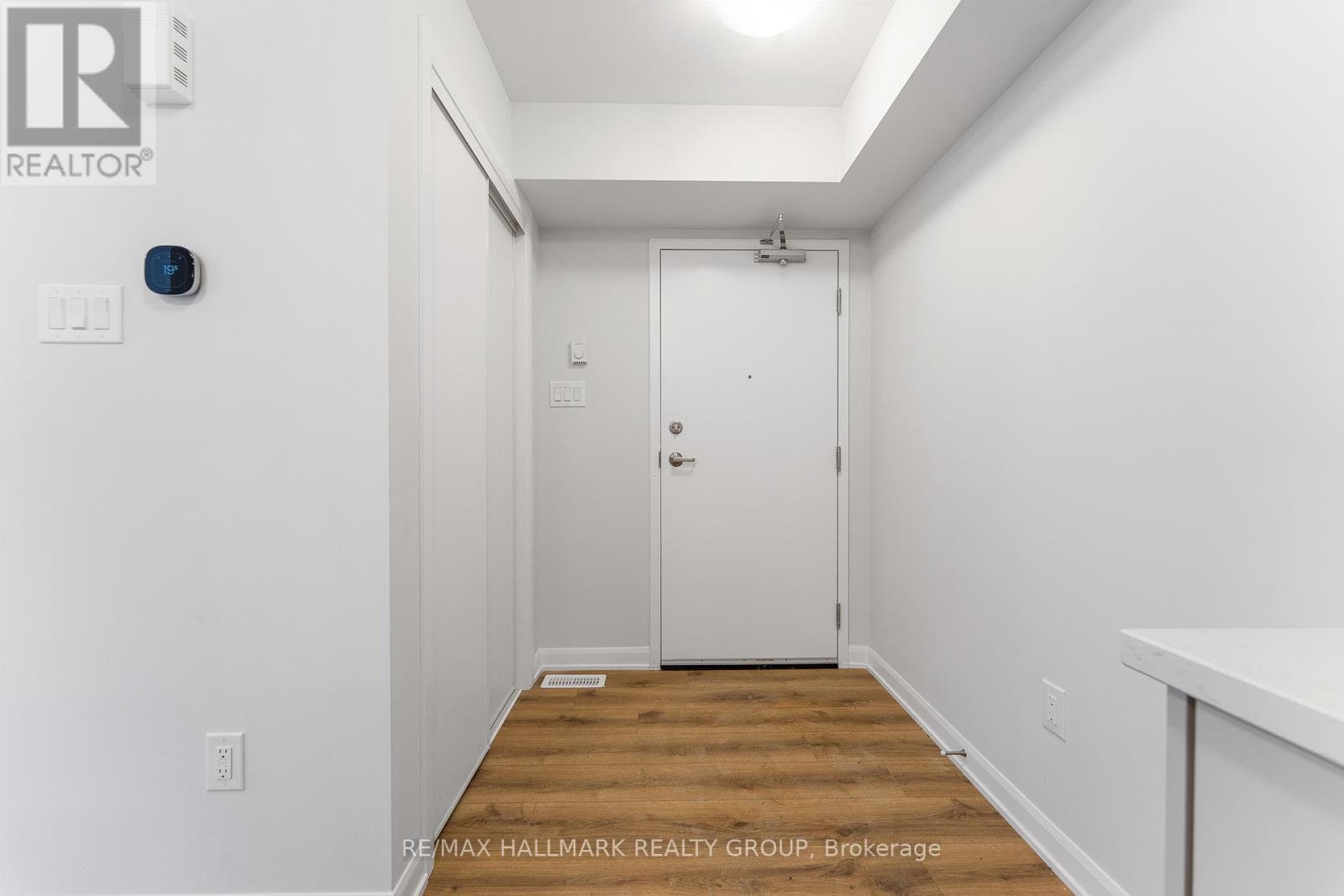 1023 Creekway Private, Ottawa, Ontario  K2T 0R8 - Photo 4 - X12554286