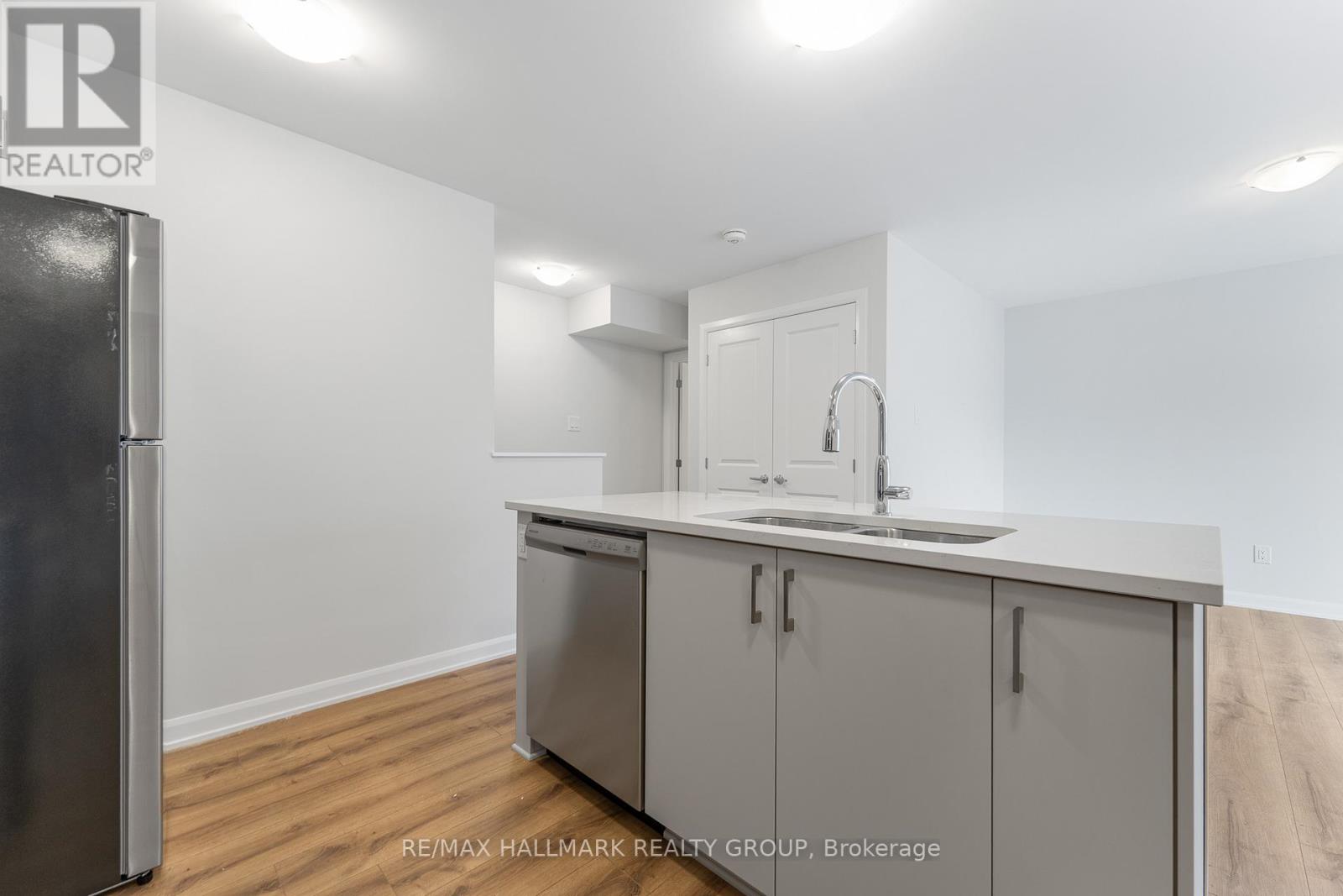 1023 Creekway Private, Ottawa, Ontario  K2T 0R8 - Photo 15 - X12554286