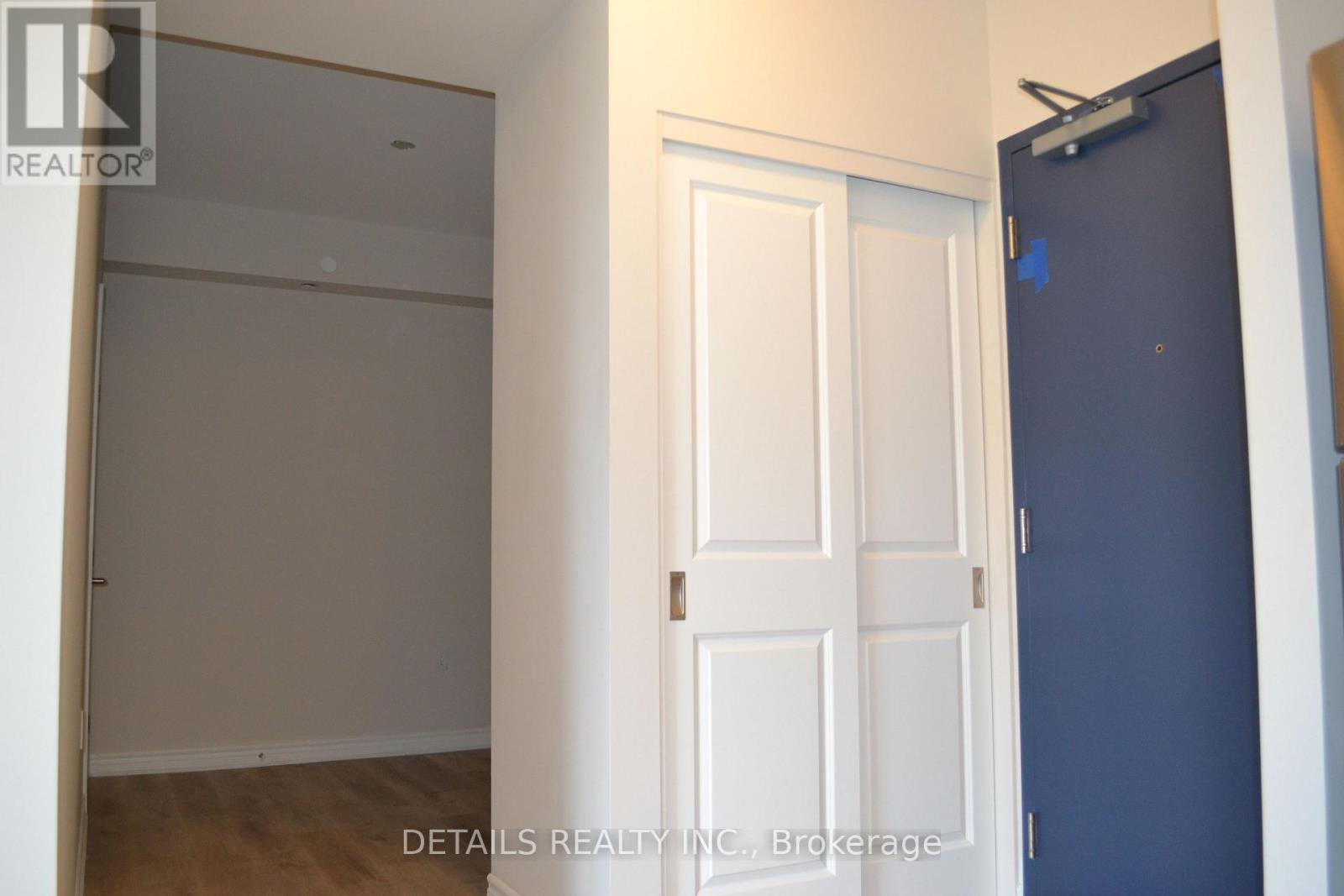 604 - 397 Codd's Road, Ottawa, Ontario  K1K 5C7 - Photo 3 - X12554098