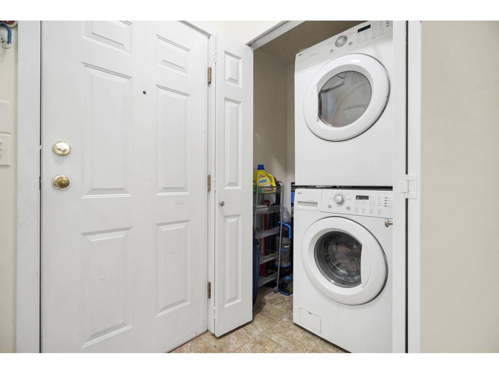 106 10675 138a Street, Surrey, British Columbia  V3T 4L2 - Photo 4 - R3076125