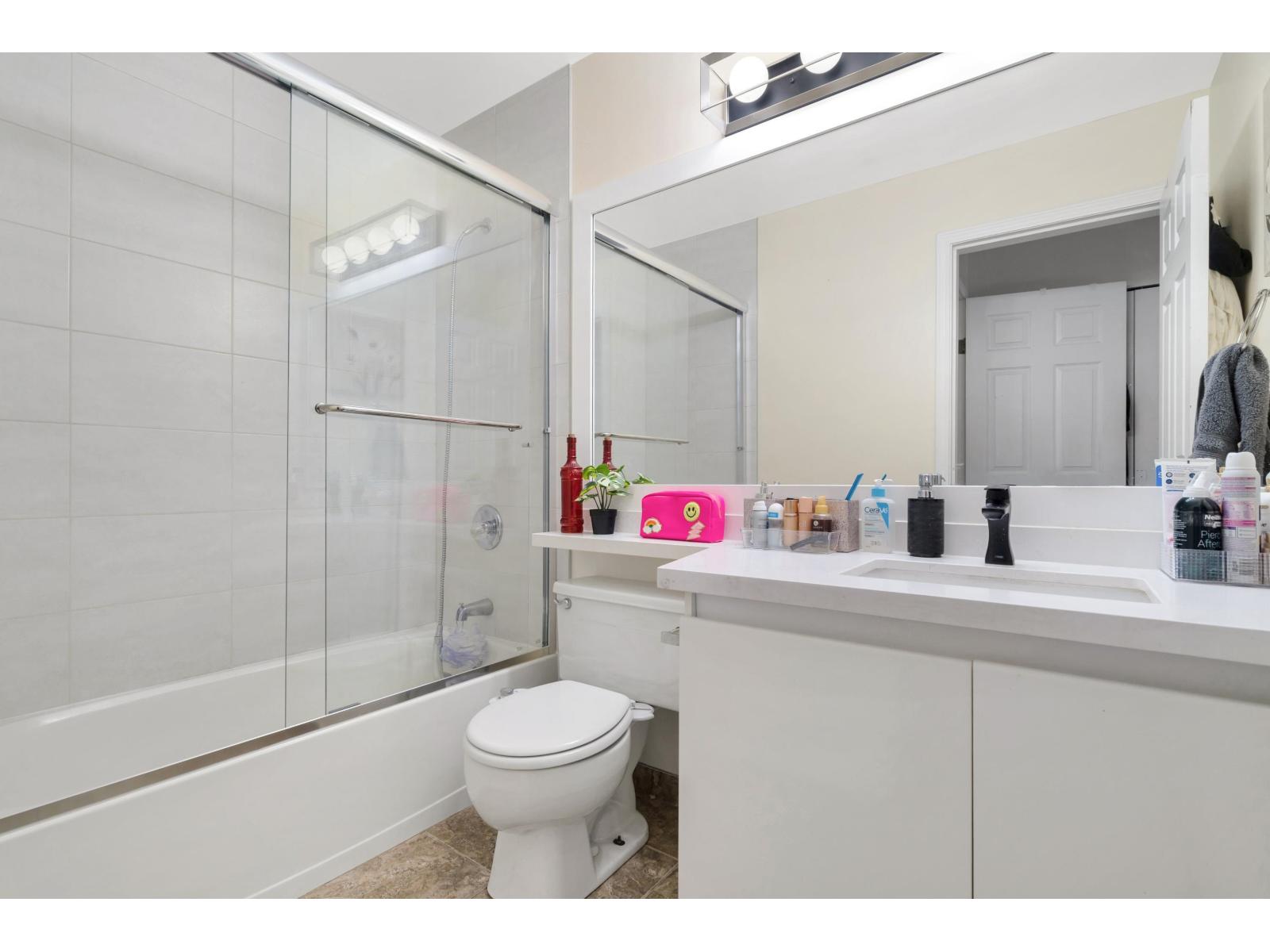 106 10675 138a Street, Surrey, British Columbia  V3T 4L2 - Photo 7 - R3076125