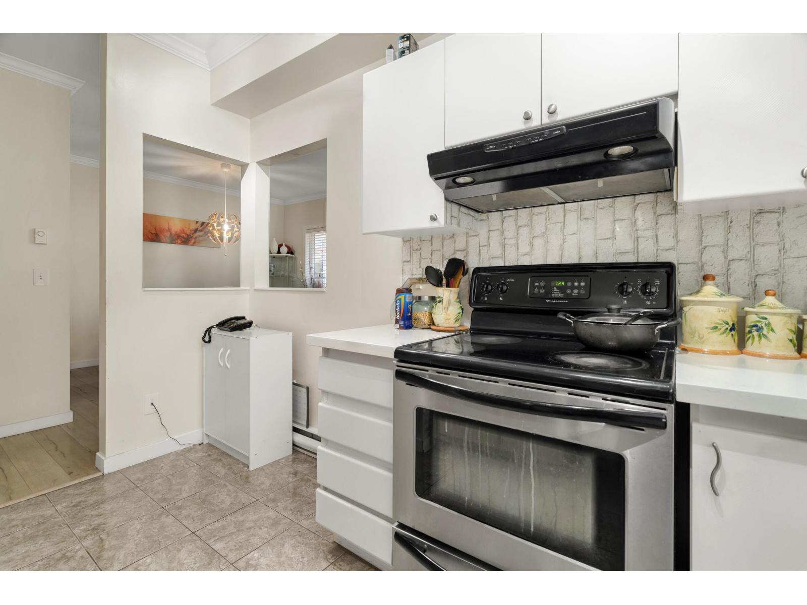 106 10675 138a Street, Surrey, British Columbia  V3T 4L2 - Photo 15 - R3076125