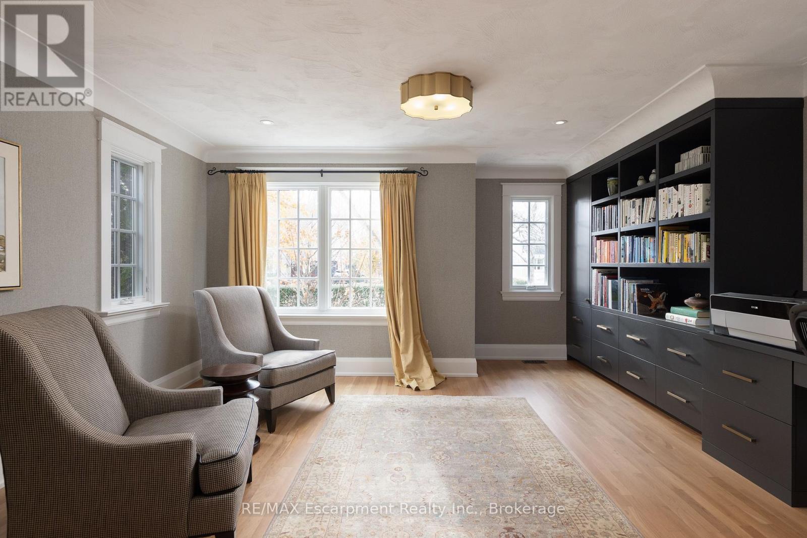 247 Douglas Avenue, Oakville, Ontario  L6J 3S2 - Photo 21 - W12590500