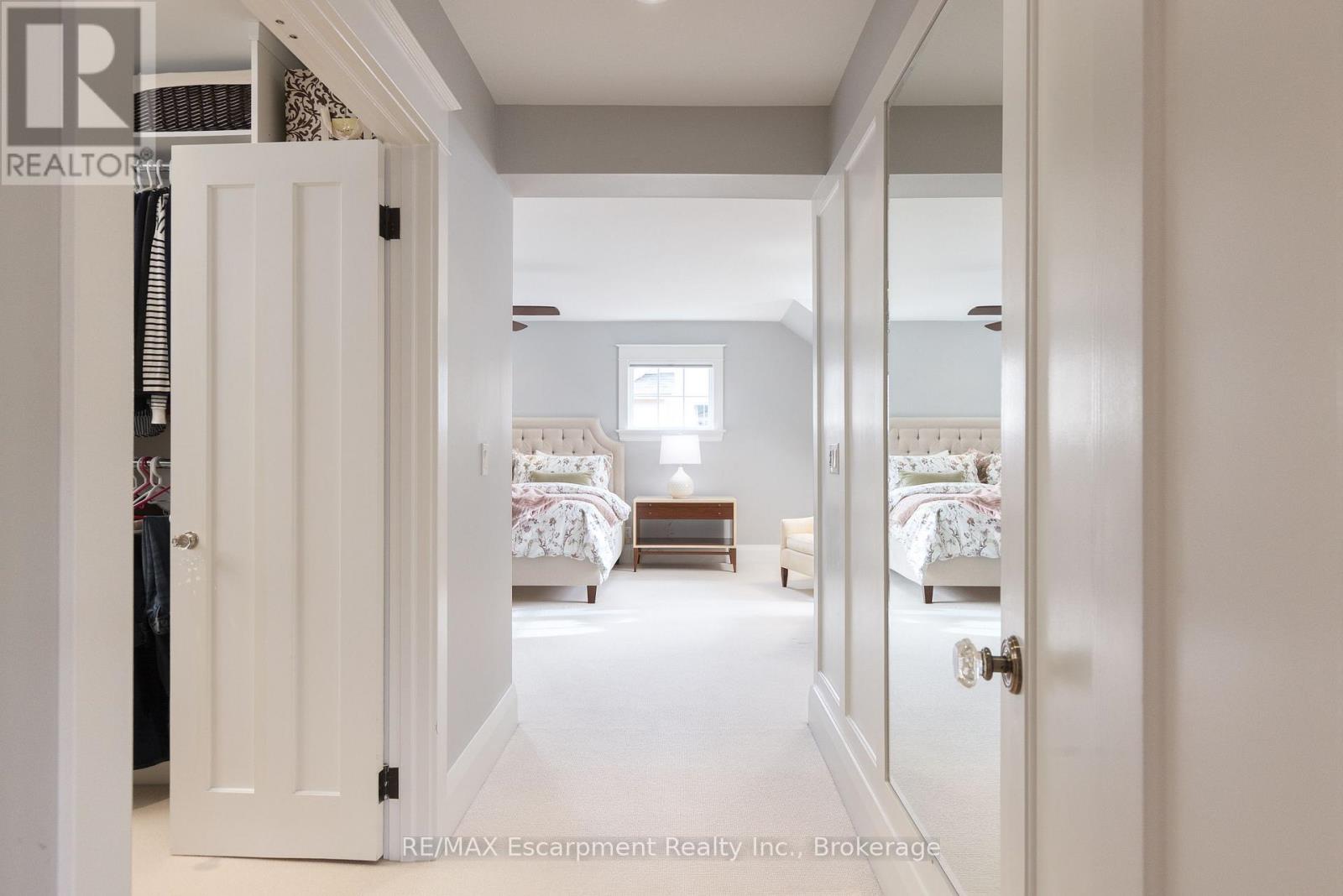 247 Douglas Avenue, Oakville, Ontario  L6J 3S2 - Photo 23 - W12590500