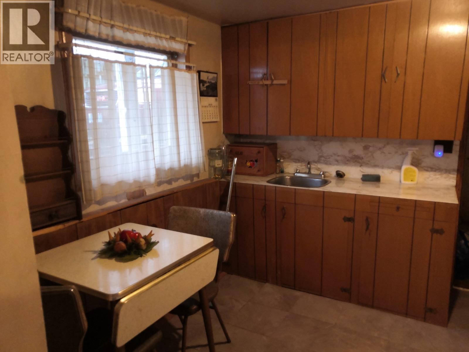 220 Devoy Street, New Westminster, British Columbia  V3L 4E7 - Photo 7 - R3075895