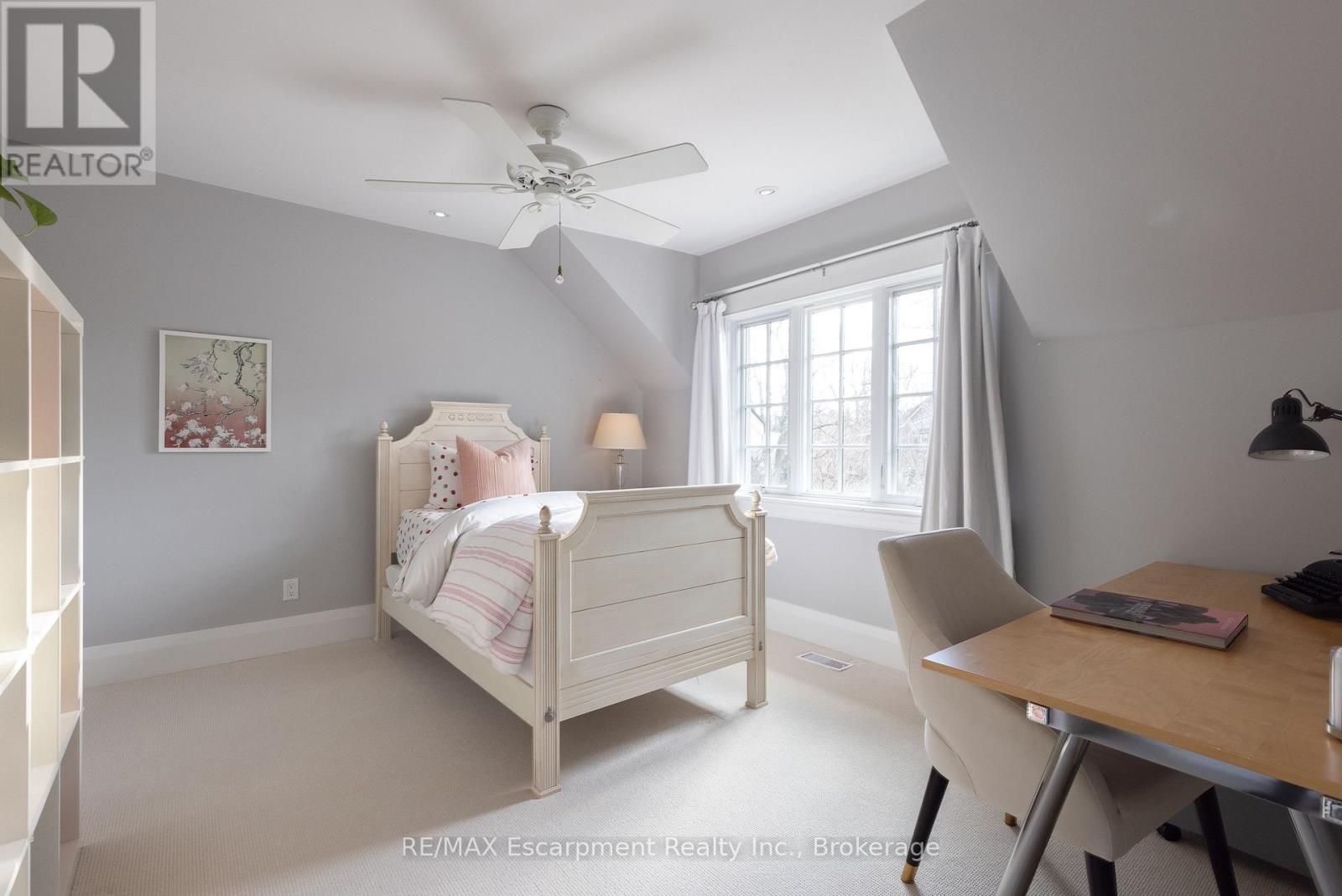 247 Douglas Avenue, Oakville, Ontario  L6J 3S2 - Photo 29 - W12590500