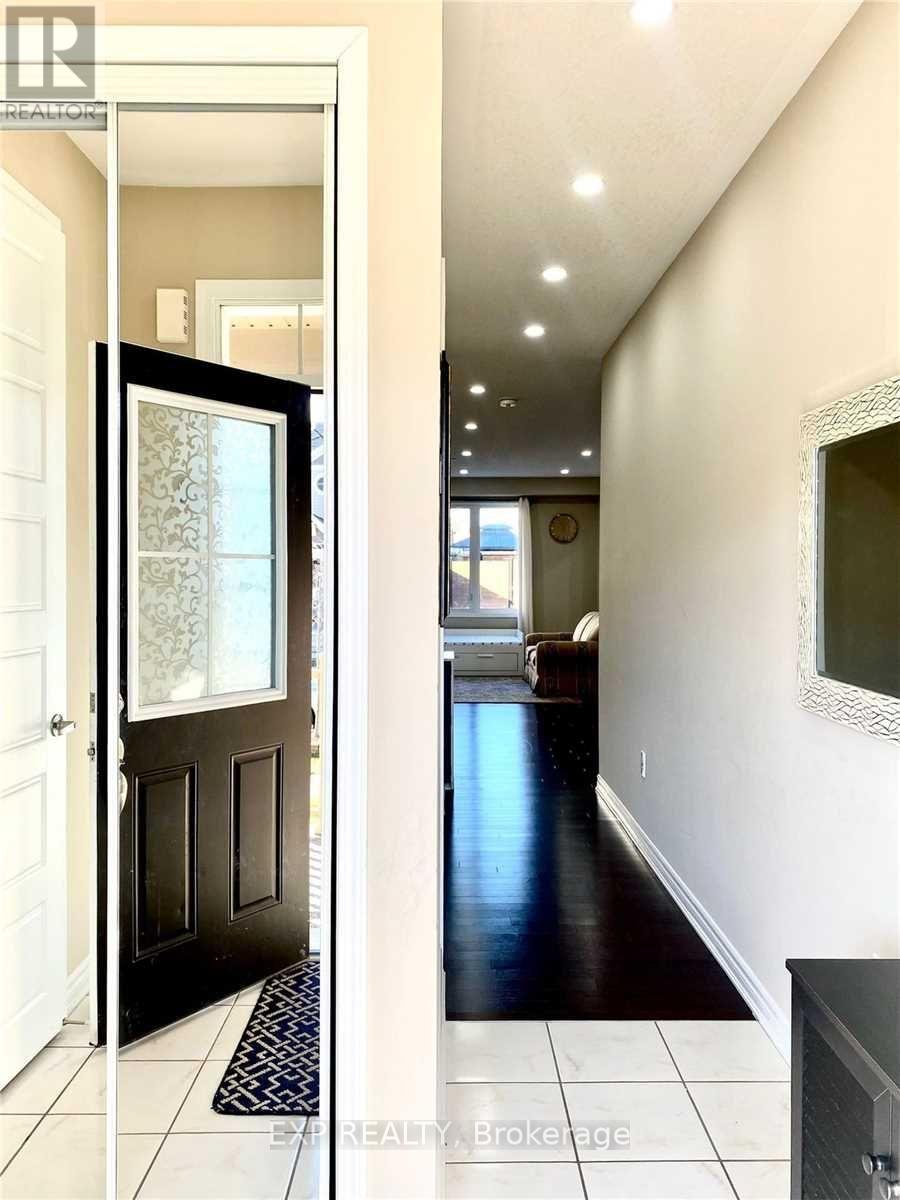 212 Ridge Road, Cambridge, Ontario  N3E 0C2 - Photo 2 - X12645308