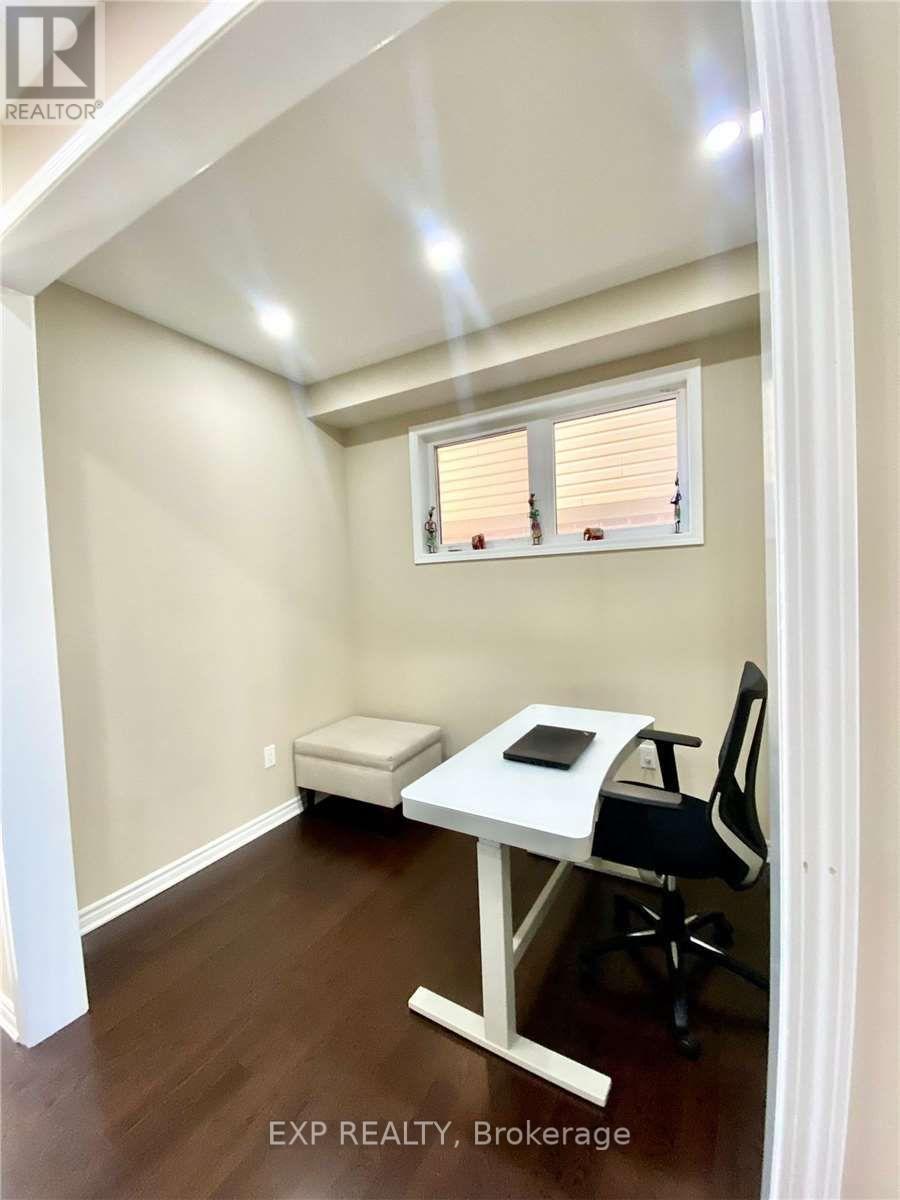 212 Ridge Road, Cambridge, Ontario  N3E 0C2 - Photo 3 - X12645308