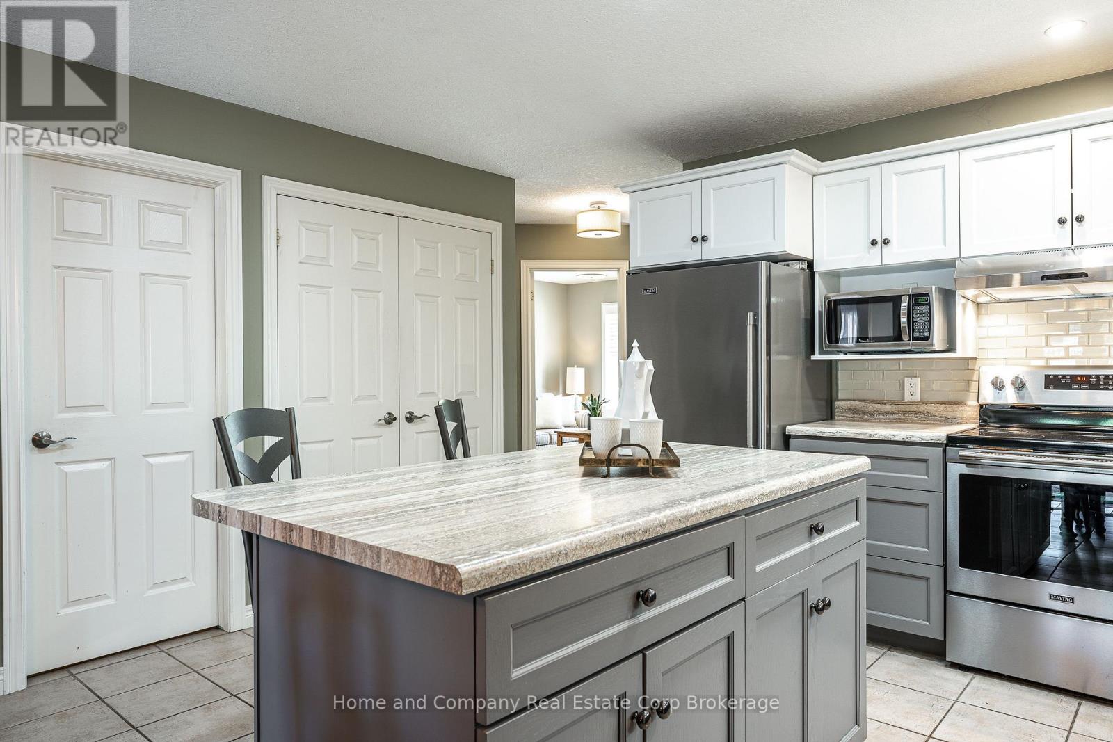 47 Gregory Crescent, Stratford, Ontario  N5A 8A5 - Photo 15 - X12488068