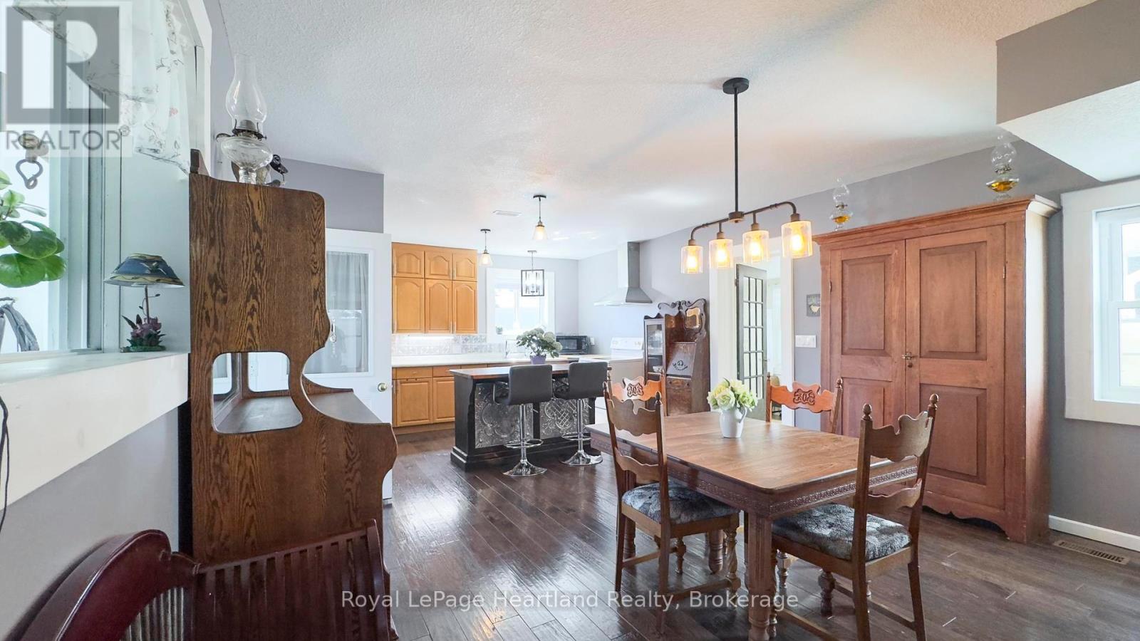 36973 Londesboro Road, Ashfield-Colborne-Wawanosh, Ontario  N7A 3Y1 - Photo 10 - X12488362