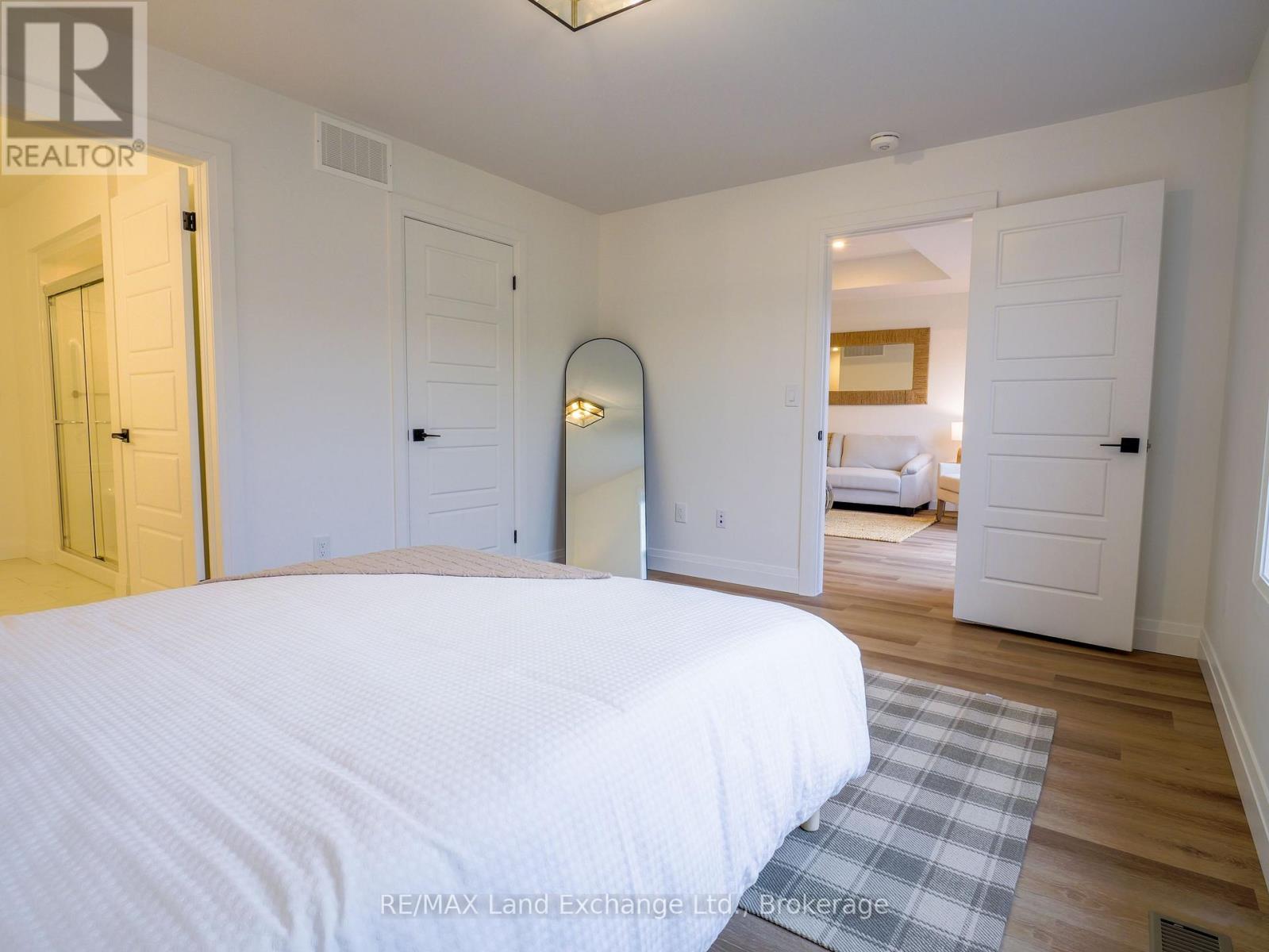 18 - 86 Eagle Court, Saugeen Shores, Ontario N0H 2C3 - Photo 24 - X12554168