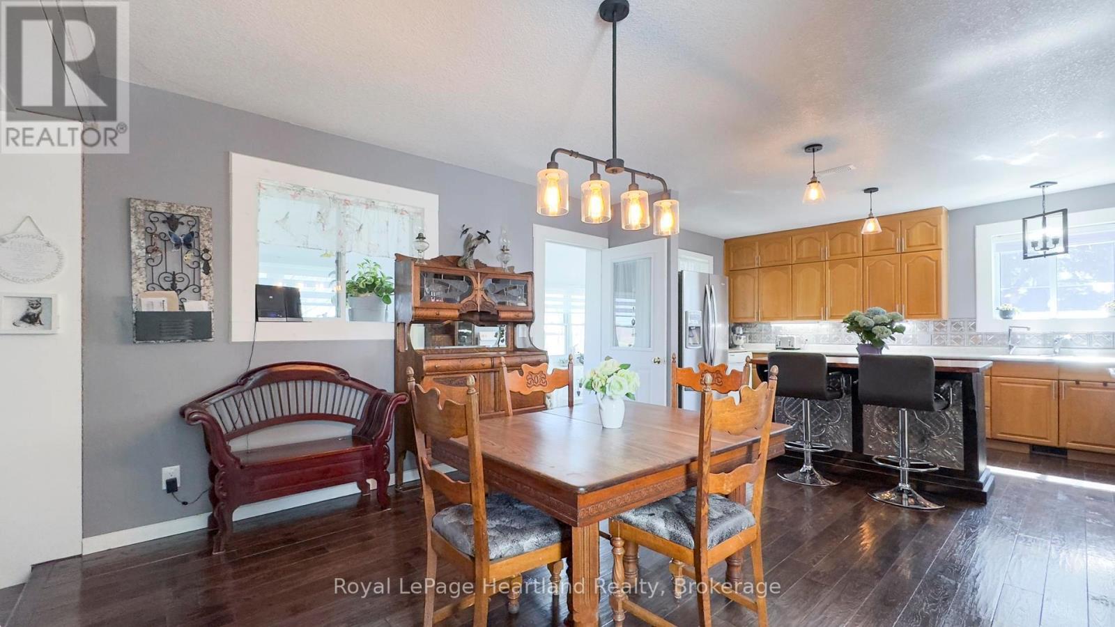 36973 Londesboro Road, Ashfield-Colborne-Wawanosh, Ontario  N7A 3Y1 - Photo 9 - X12488362