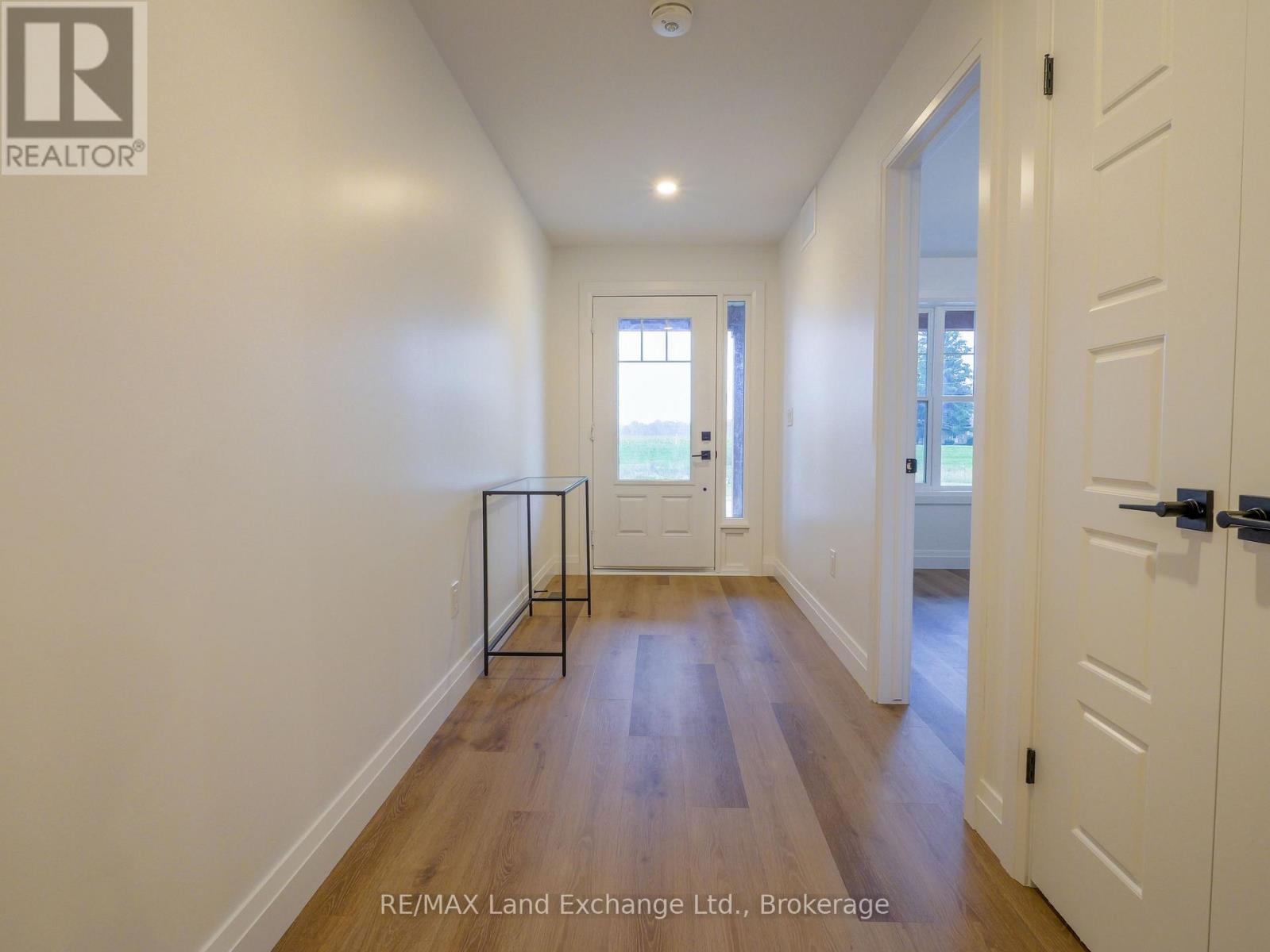 18 - 86 Eagle Court, Saugeen Shores, Ontario N0H 2C3 - Photo 6 - X12554168